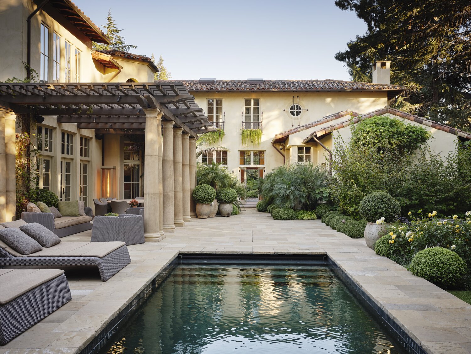 Exterior shot 11