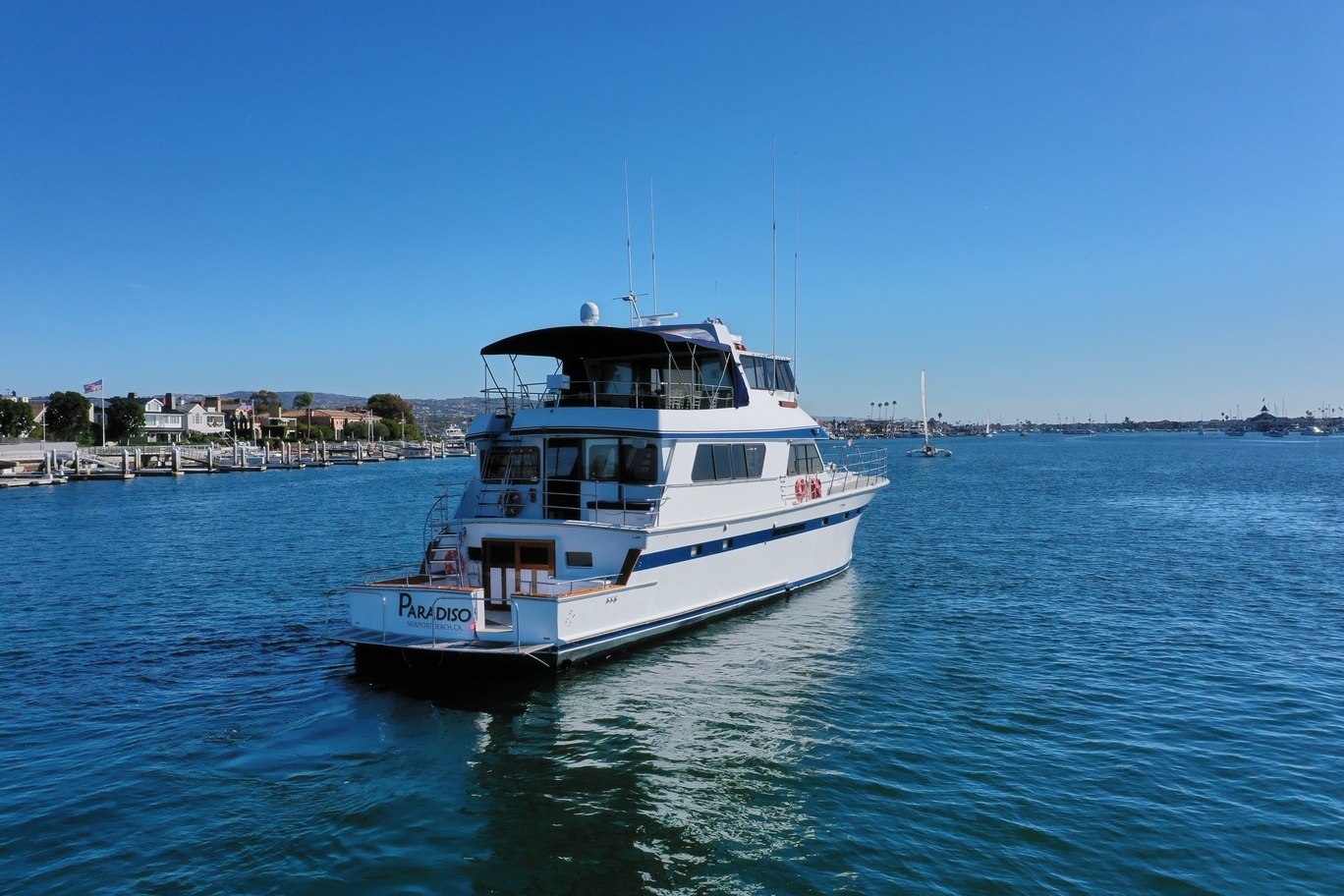 Charter Yacht Rentals with Paradiso Yacht Charters Charter Yacht Rentals with Paradiso Yacht Charters