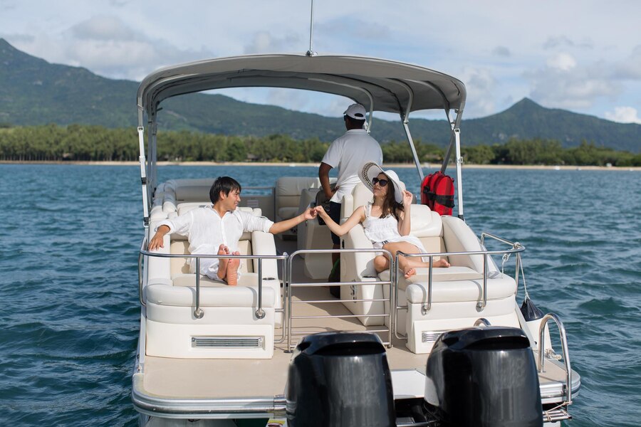 Explore Marine Life with Boat Hire Newport Beach Explore Marine Life with Boat Hire Newport Beach