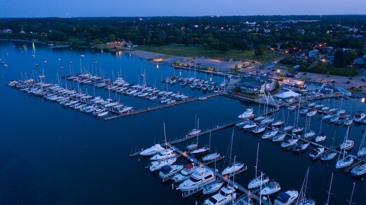 ewport Harbor Yacht Club ewport Harbor Yacht Club