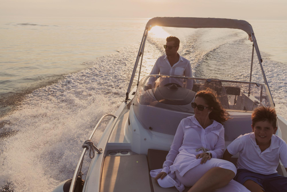 Explore Different Types of Boats Available for Rent Explore Different Types of Boats Available for Rent