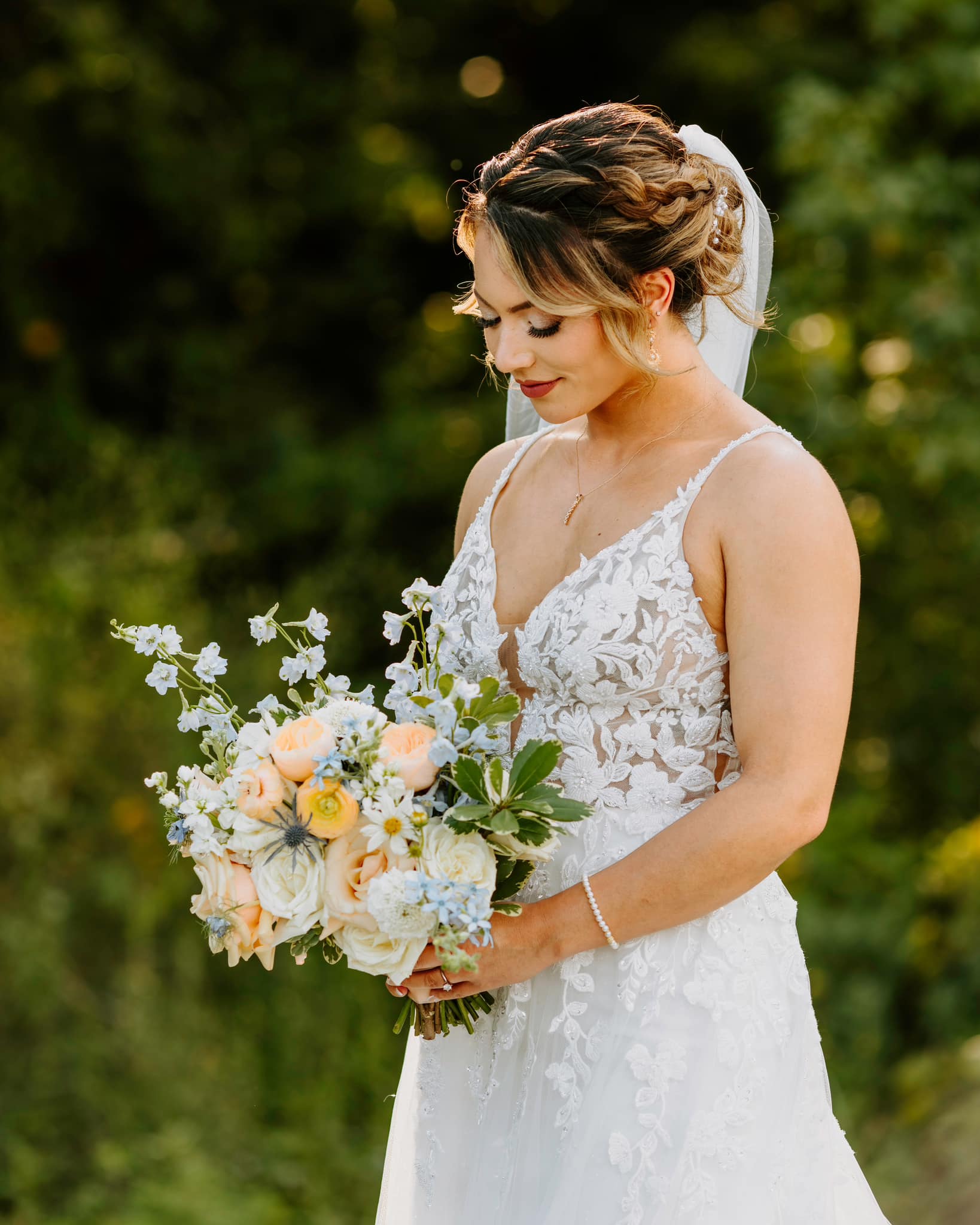 Groom detail and boutonnière