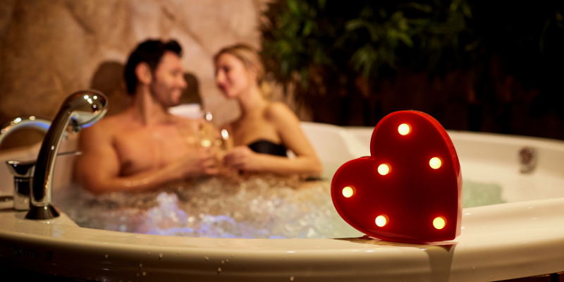 couple jacuzzi couple jacuzzi