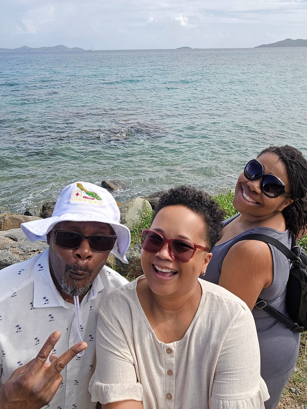 Dining in Tortola, BVI – sipping fish soup and Painkiller cocktails at Selly’s, followed by local drinks at Pusser’s with authentic British Virgin Islands island vibes.