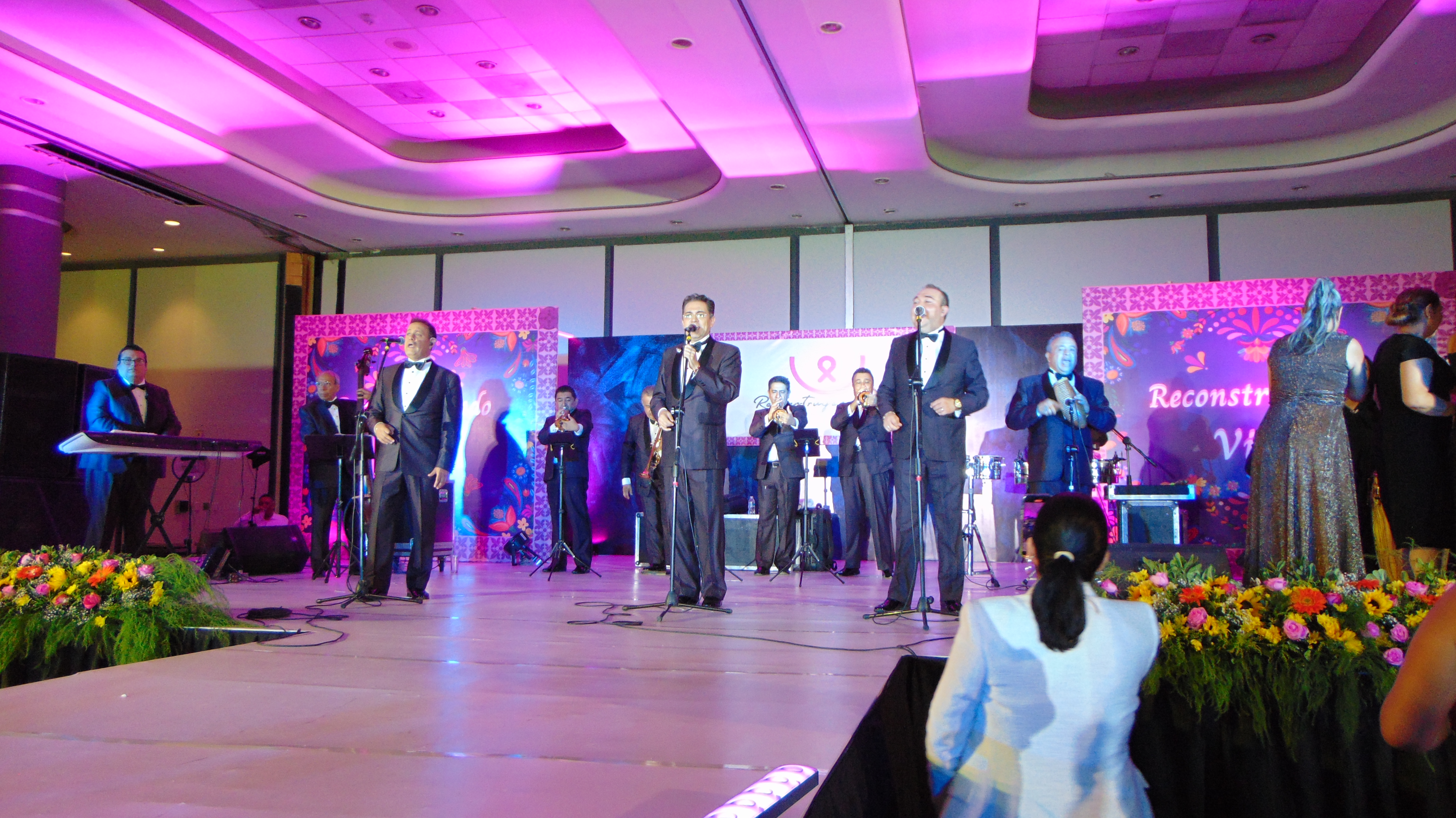 Fotos cena gala pasarela de fundacion voluntarias contra el cancer