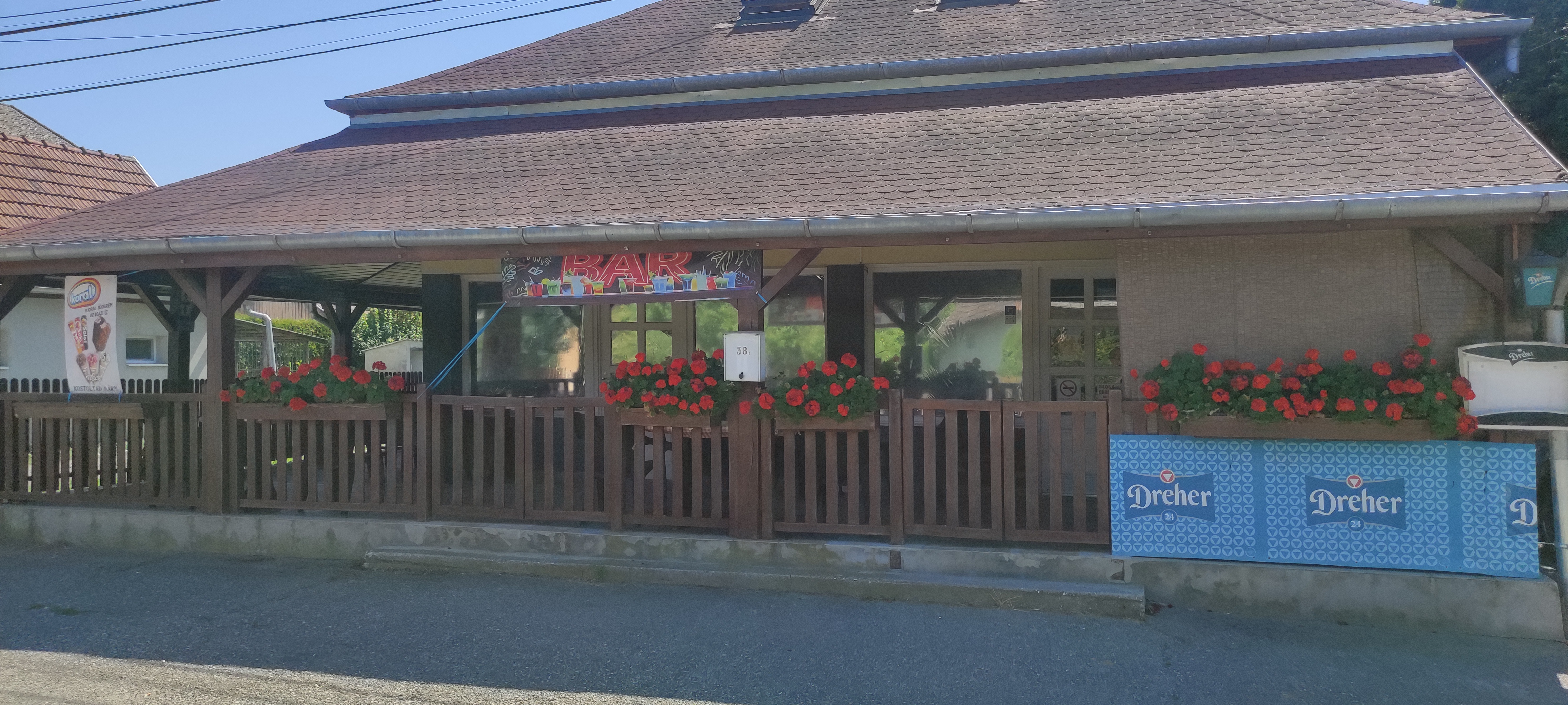 Sziszi Söröző külső