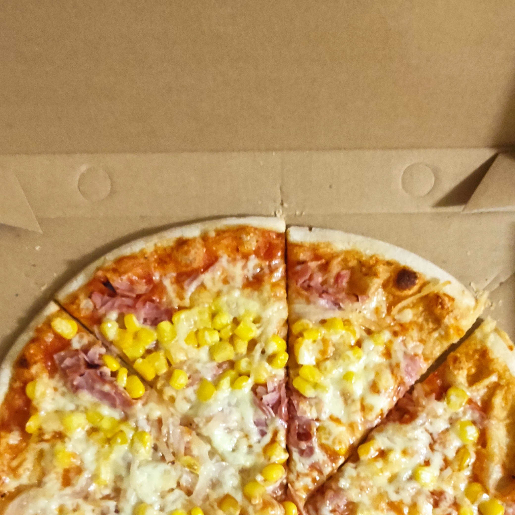 Frissen sütött pizza