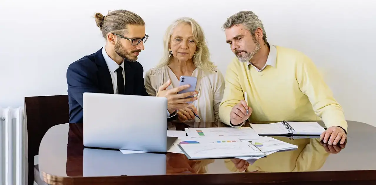 two men and woman discussing a bad credit loans in australia two men and woman discussing a bad credit loans in australia