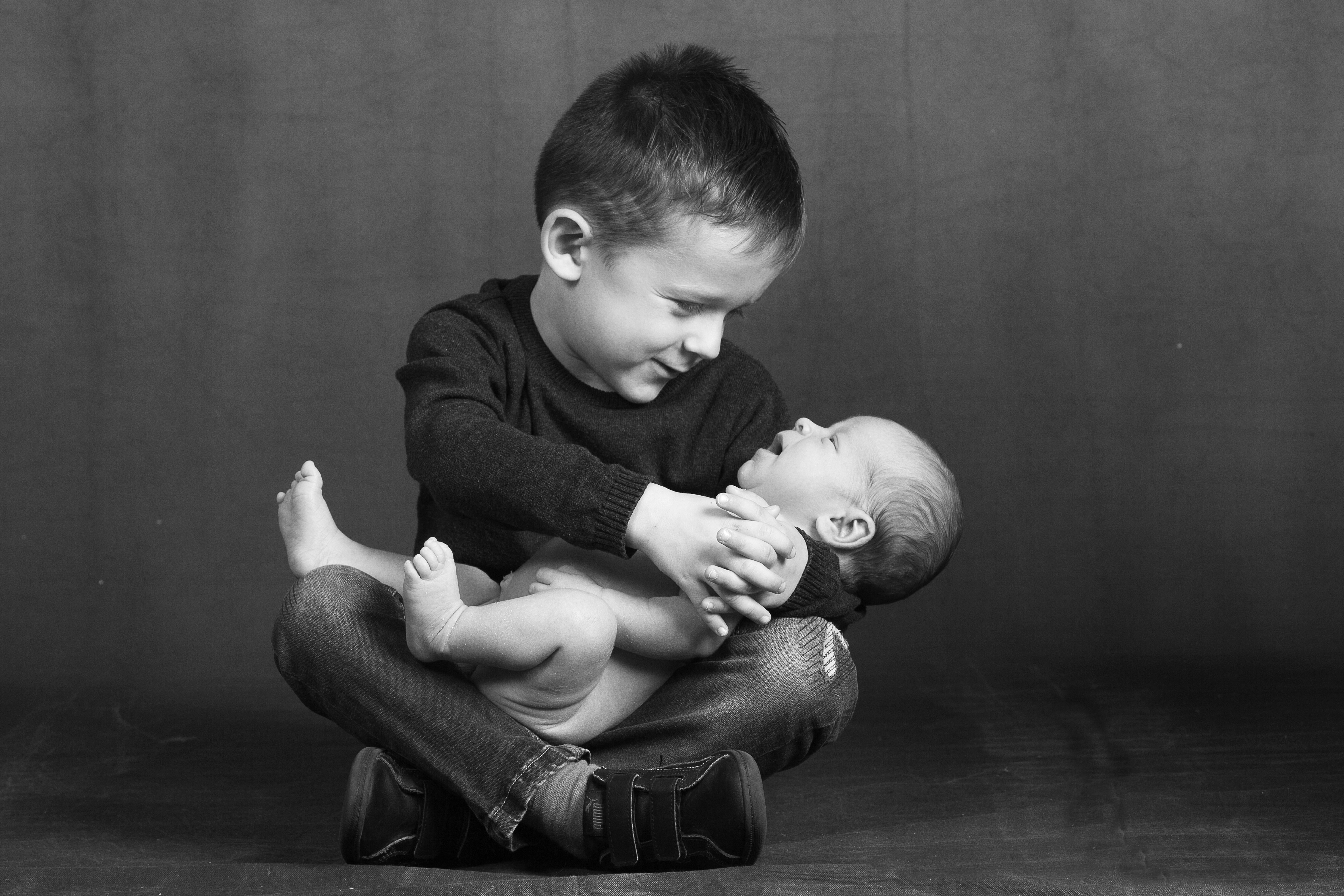 photographe naissance Portes-lès-Valence / photographe bébé Portes-lès-Valence / shooting naissance Portes-lès-Valence / photo nouveau-né Portes-lès-Valence / photographe naissance Valence / studio photo naissance Valence / photographe bébé Valence / séance photo naissance Portes-lès-Valence / photographie professionnelle nouveau-né / souvenirs de naissance Valence / photographe professionnel Portes-lès-Valence / photo maternité Valence / séance bébé Portes-lès-Valence / shooting nouveau-né Valence / photographe naissance Drôme / portrait bébé Portes-lès-Valence