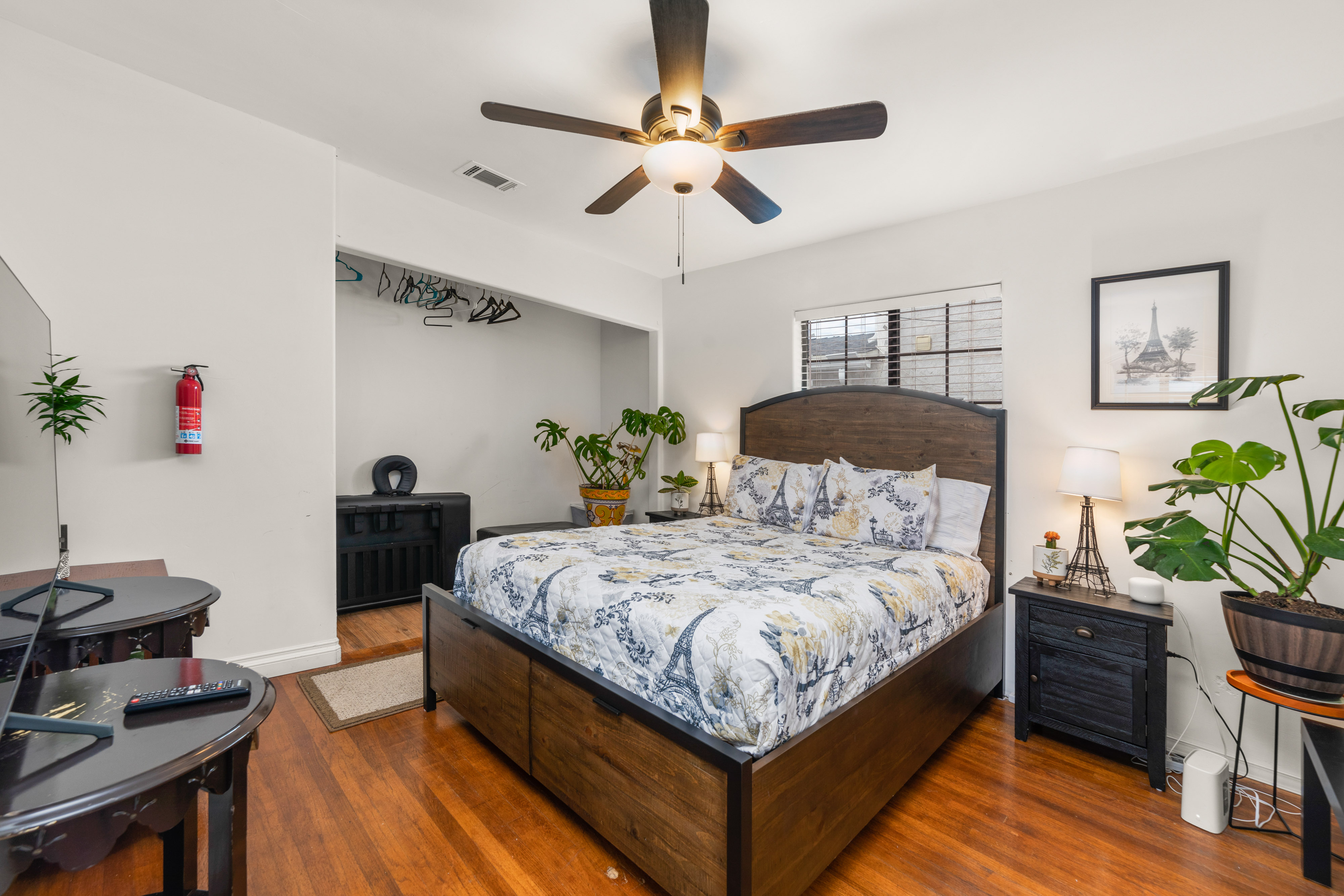 Dormitorio Francés con Baño Compartido