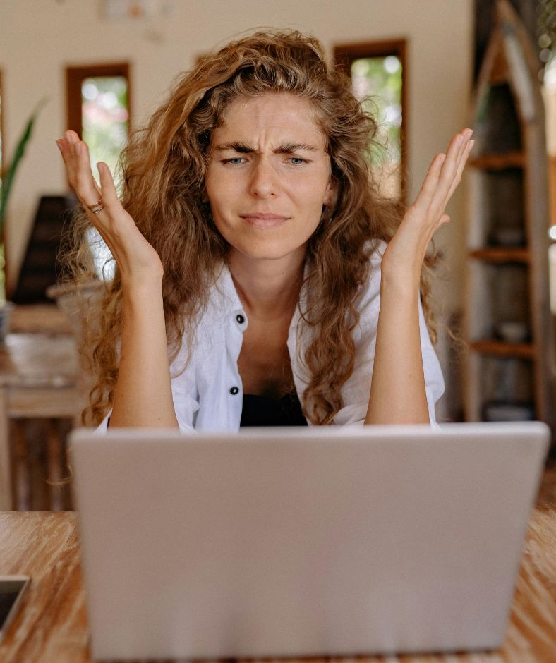 Simplify Your Tech non-salesy sales emails