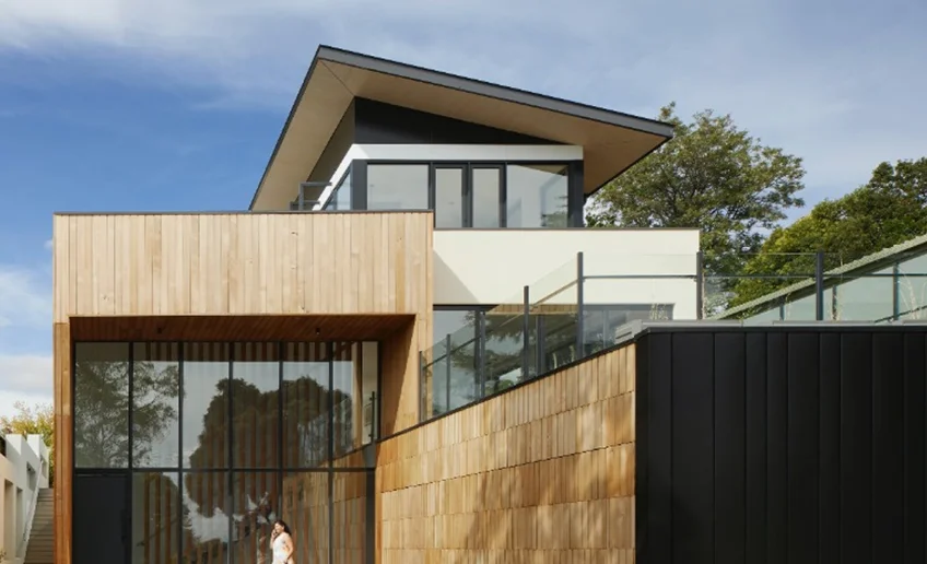 Samantha Lee business logo