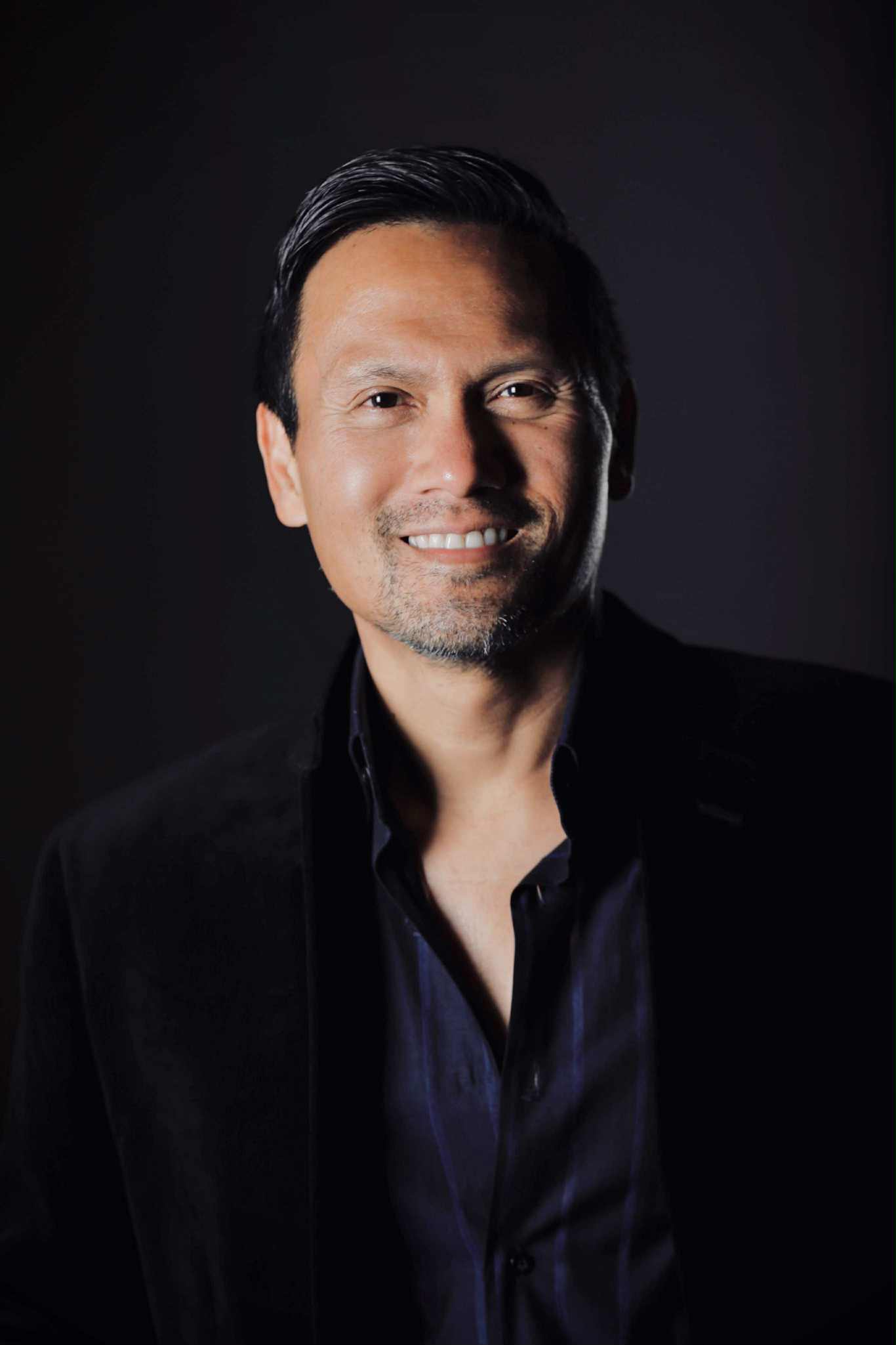 Dr. Nelson Valena