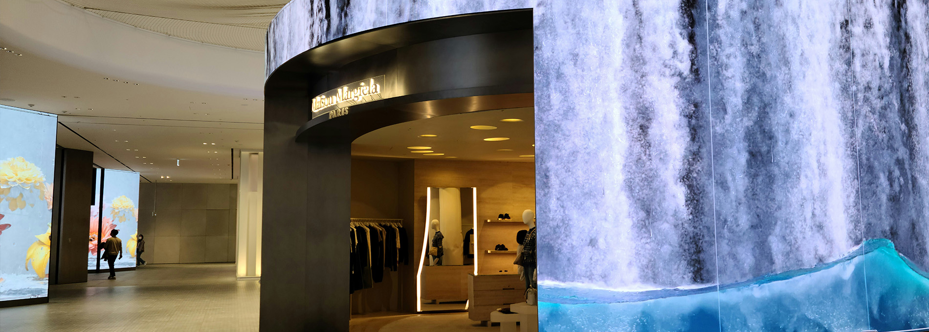 Seamless Integration with Technology Seamless Integration with Technology