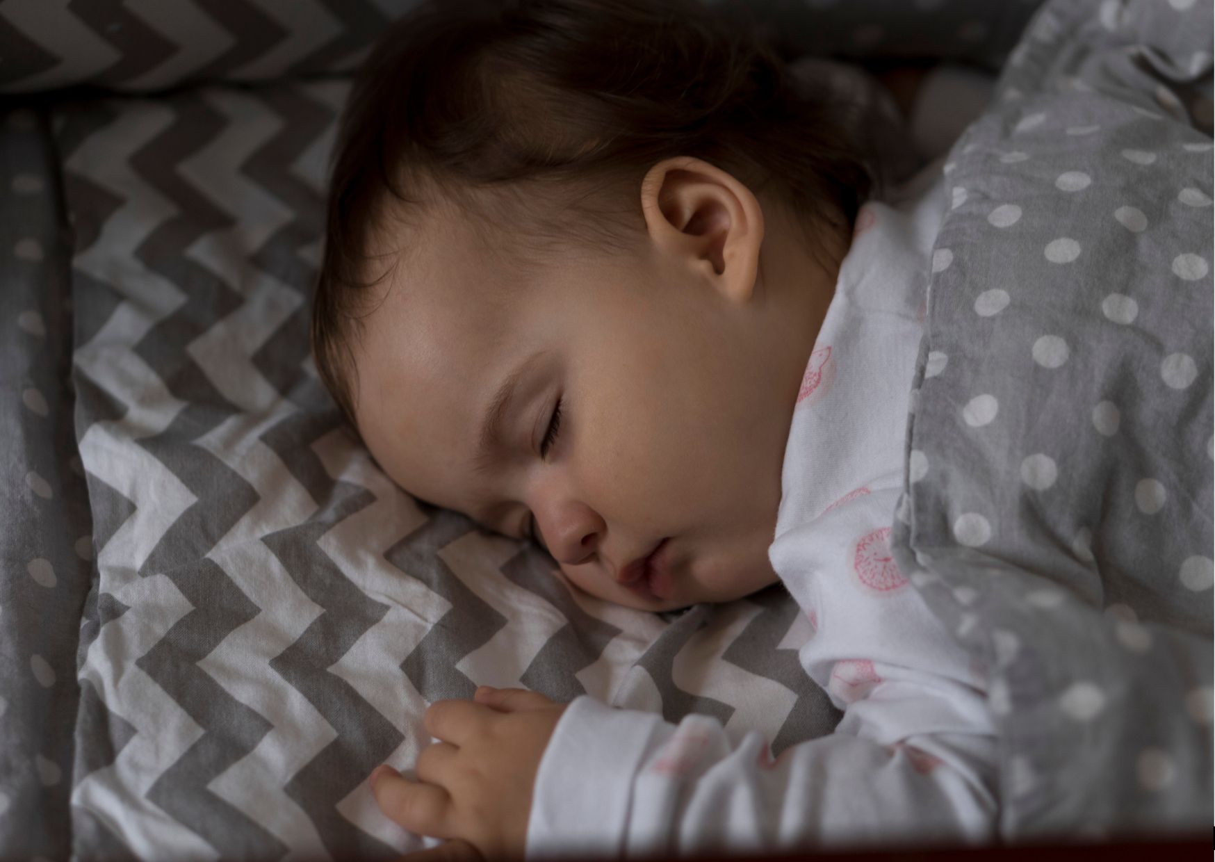 baby sleeping in crib with the help of brawley baby sleep solution sleep consultant baby sleeping in crib with the help of brawley baby sleep solution sleep consultant