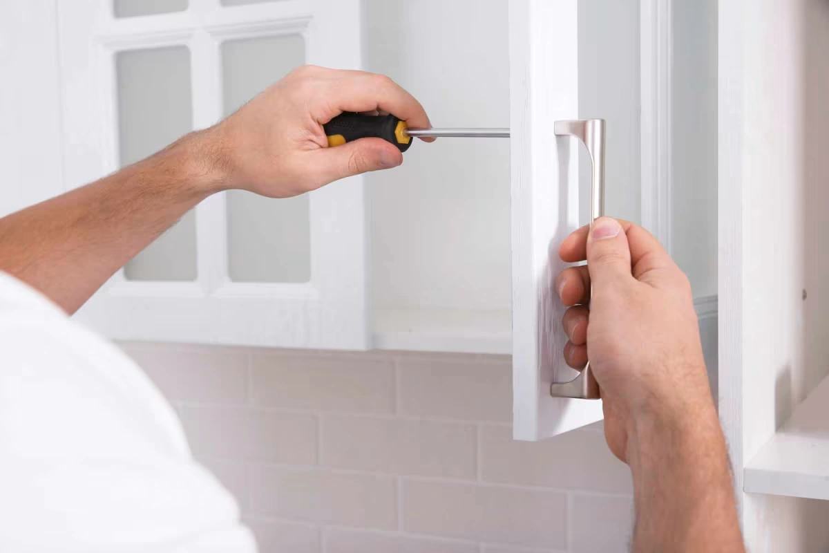 Cabinet Refinisher