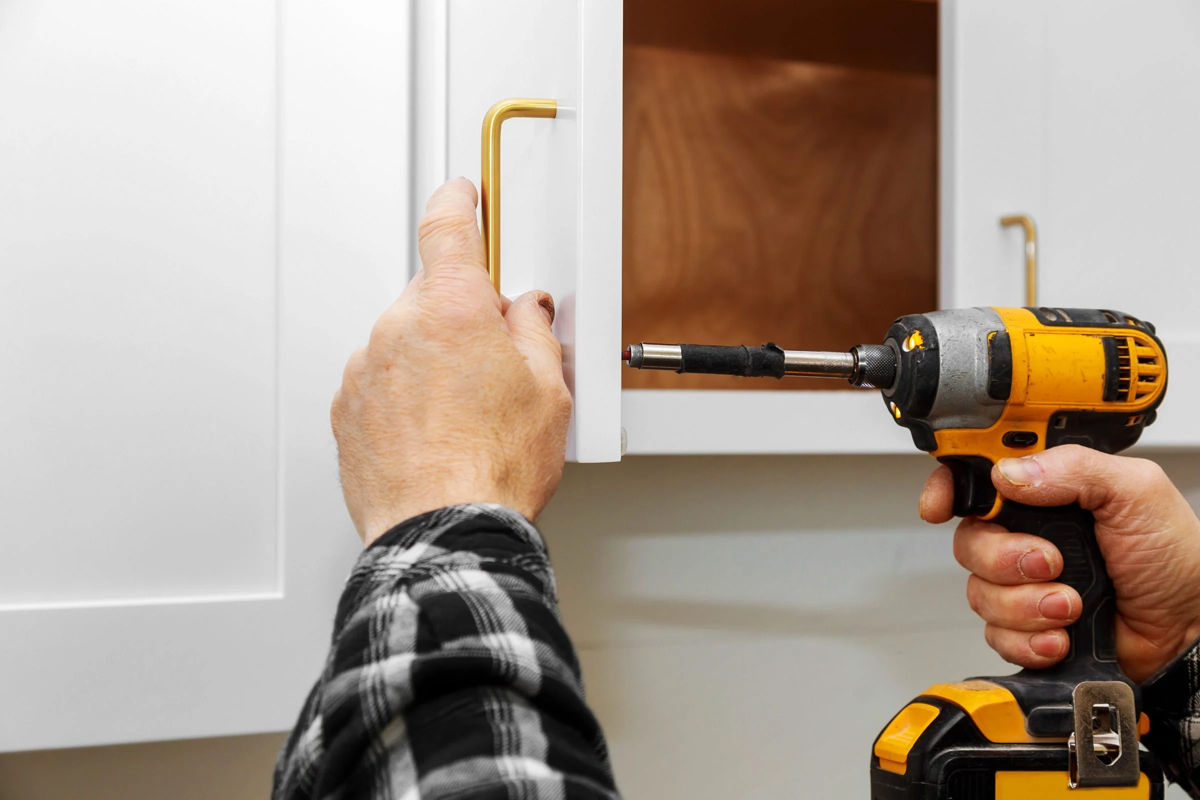 Cabinet Refinisher