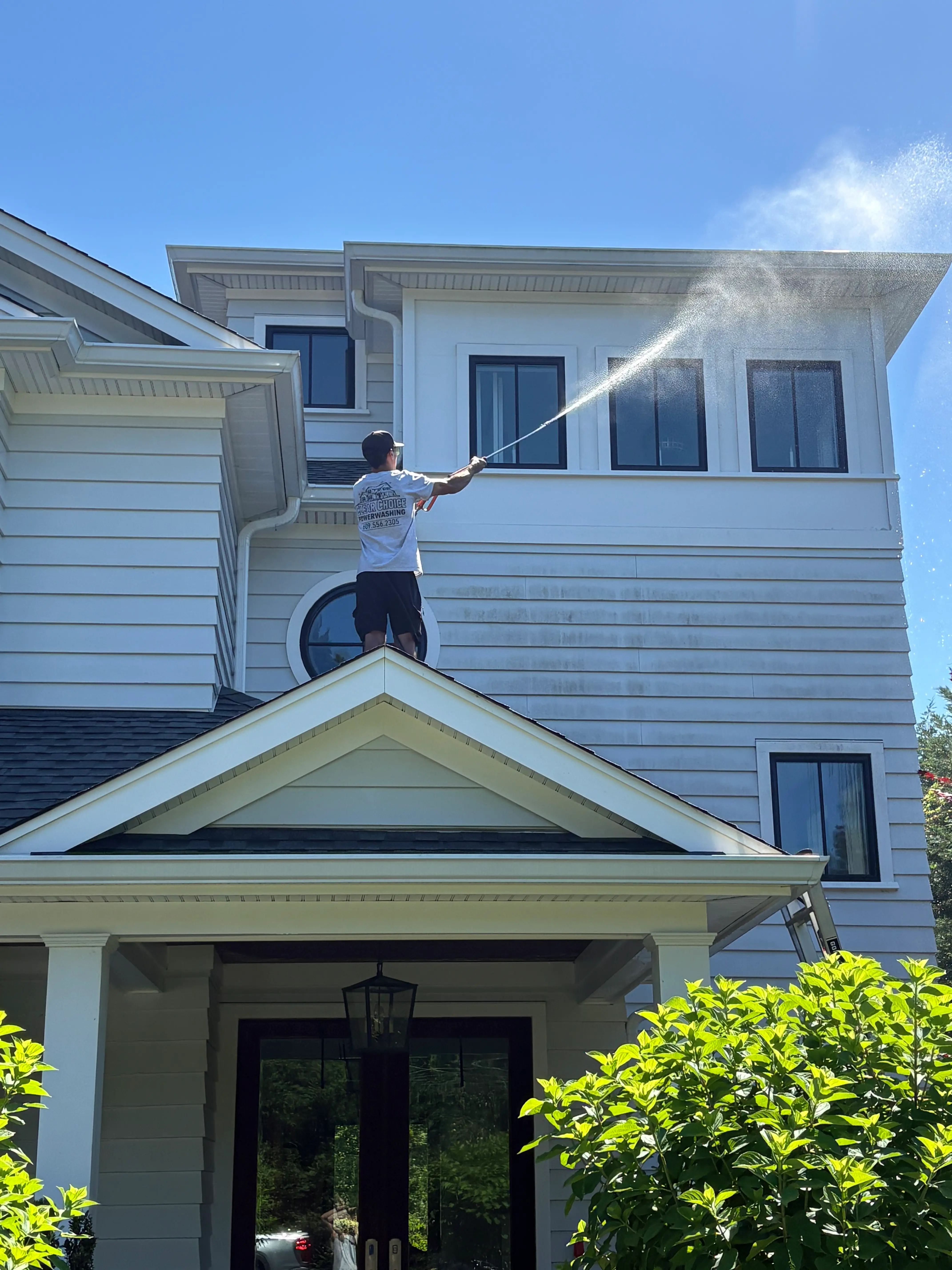 Clean gutters and roofline on a New Jersey home