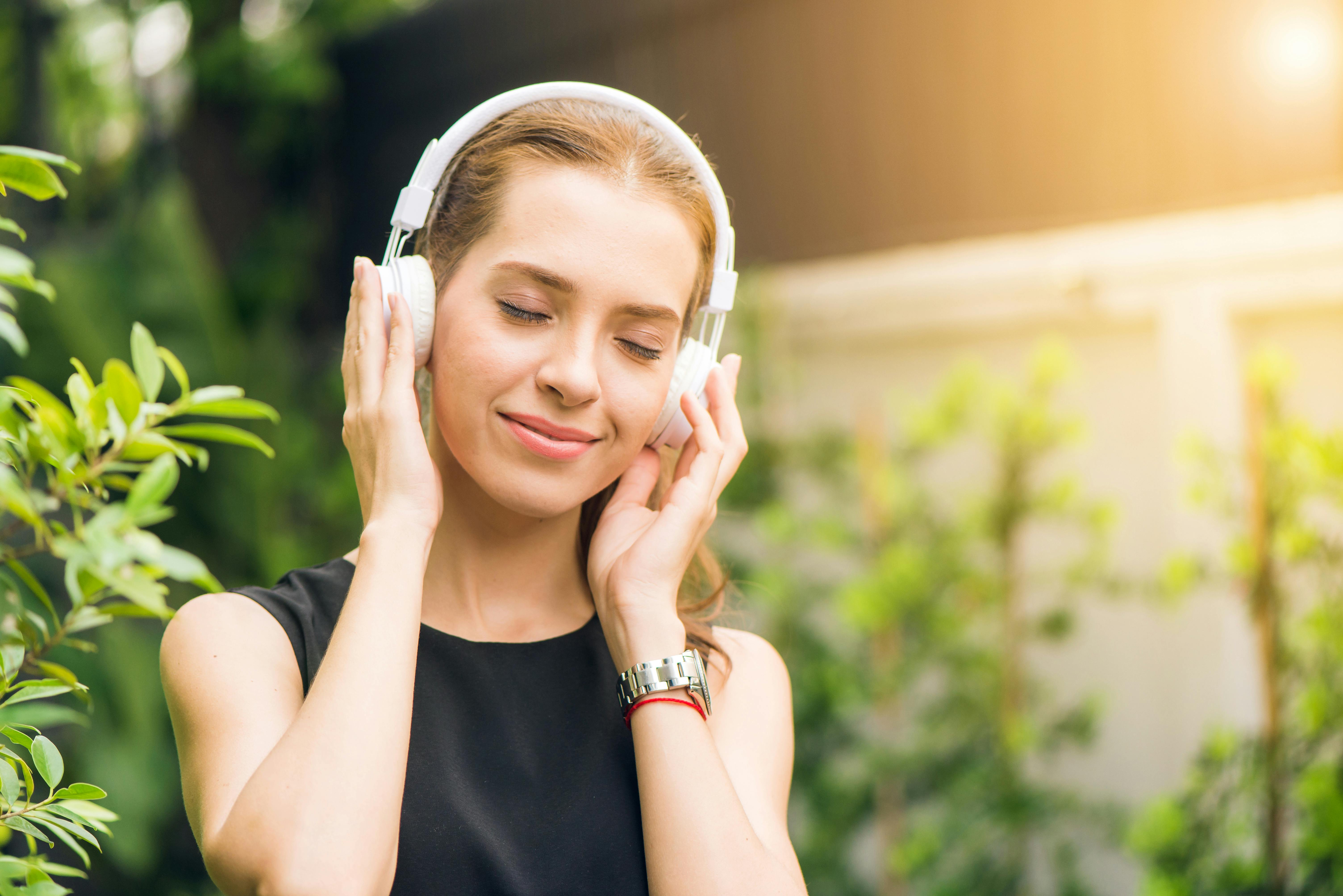 10 Simple Daily Habits to Help Relax Your Mind and Reduce Stress