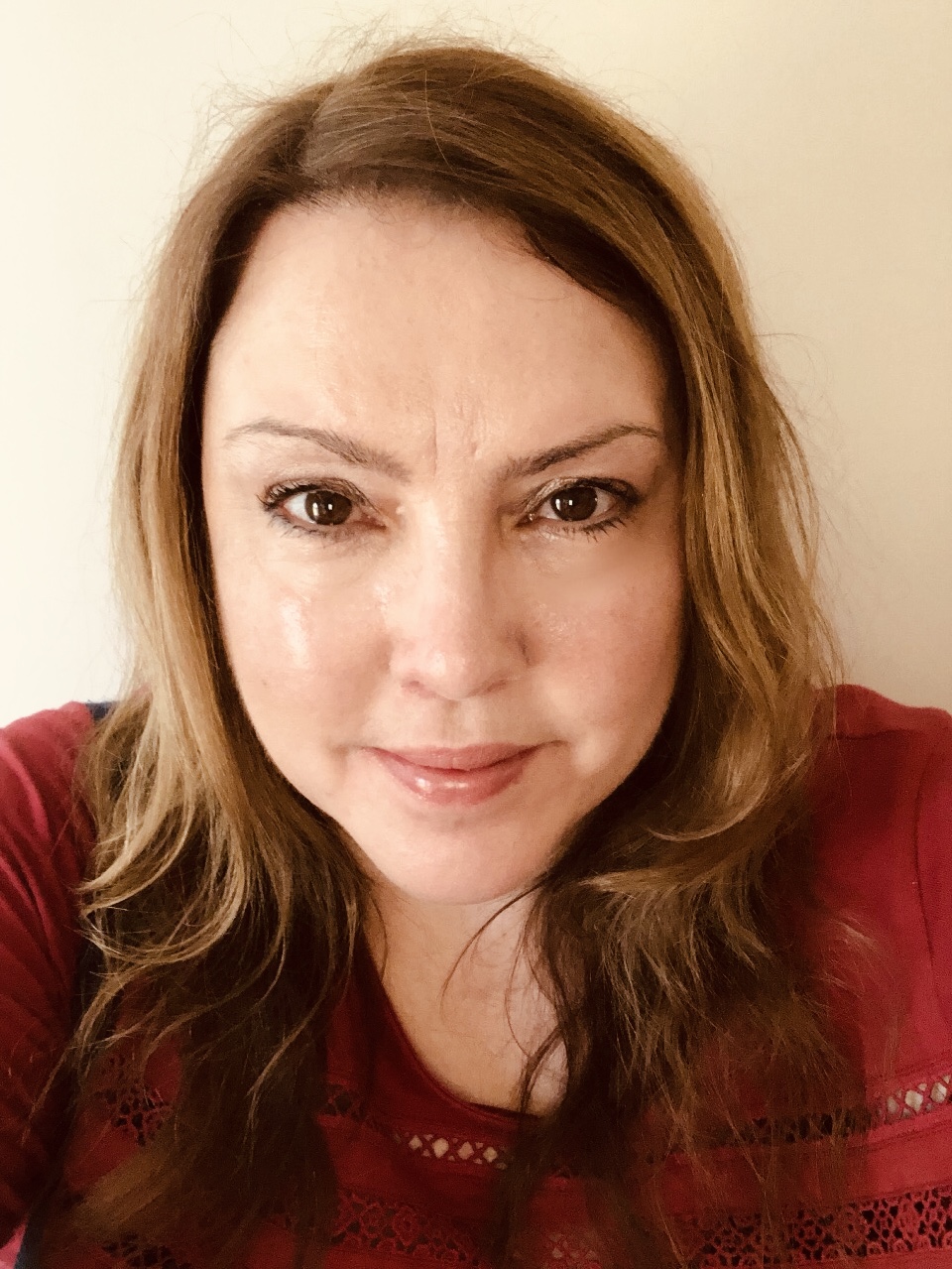 Jacquie J Sarah is a Cardiff-based comedy and drama writer with a sharp eye for the chaos of everyday life. Her work blends wit, emotional insight, and razor-sharp dialogue, focusing on stories that are awkward, relatable, and painfully funny.
She’s a BAFTA Connect Member, experienced Script Editor, and Reader, with a deep understanding of structure, tone, and character. Whether she’s writing original material or supporting others to elevate theirs, Jacquie brings clarity, pace, and emotional precision to the page.