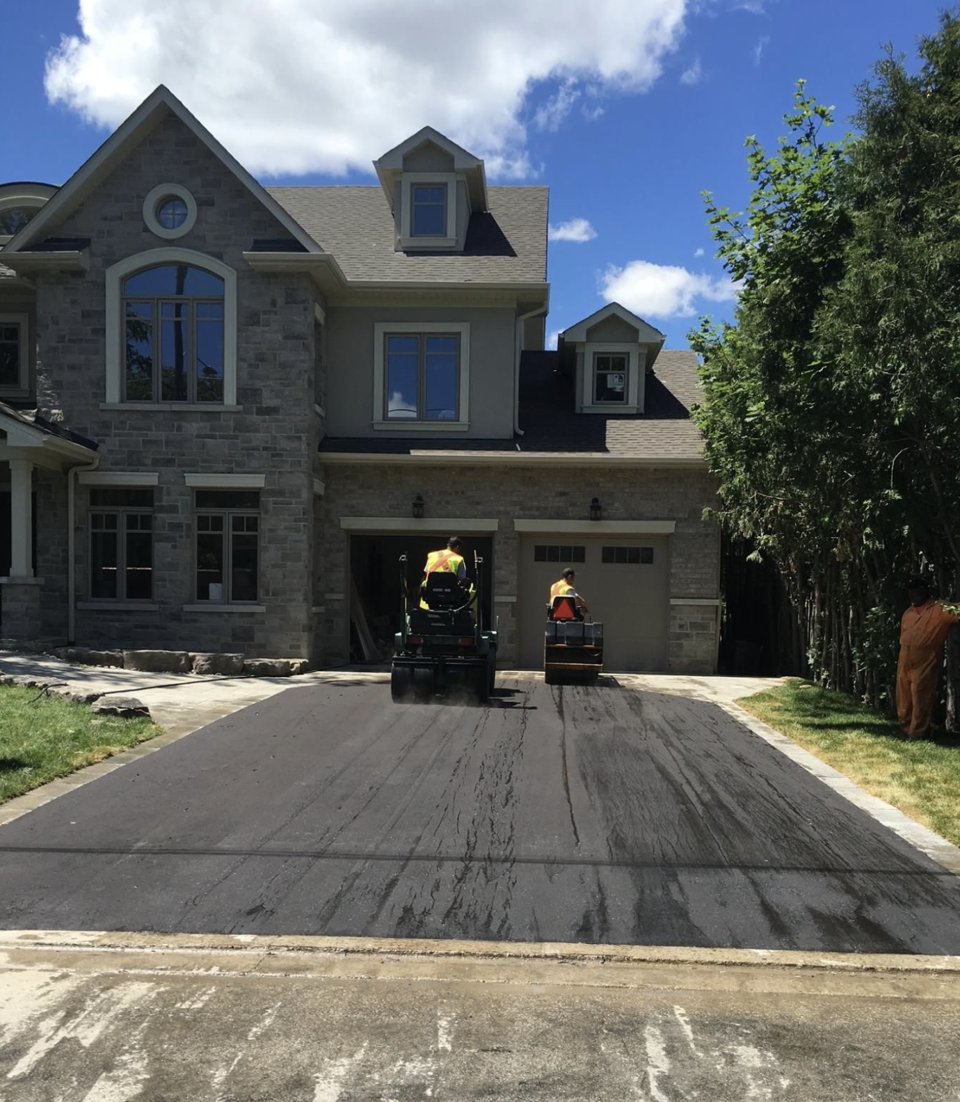 What's The Best Time of Year to Replace a Driveway?