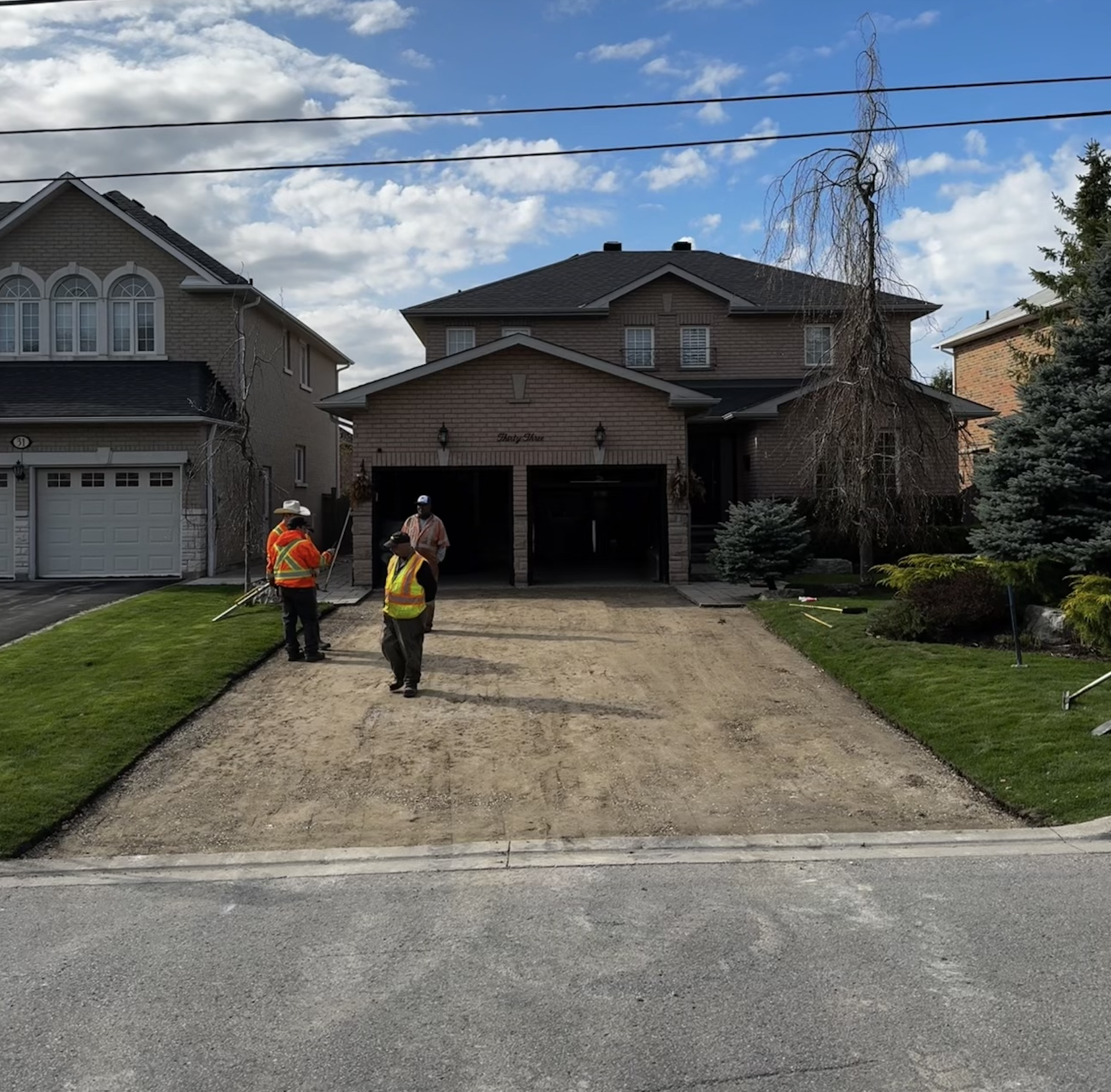 Richmond Hill Driveway: Expert Asphalt Driveway Repair and Landscaping Adjustments