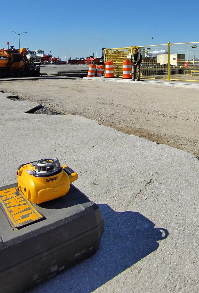 Laser Level Asphalt Tolerance | Pavemar Paving