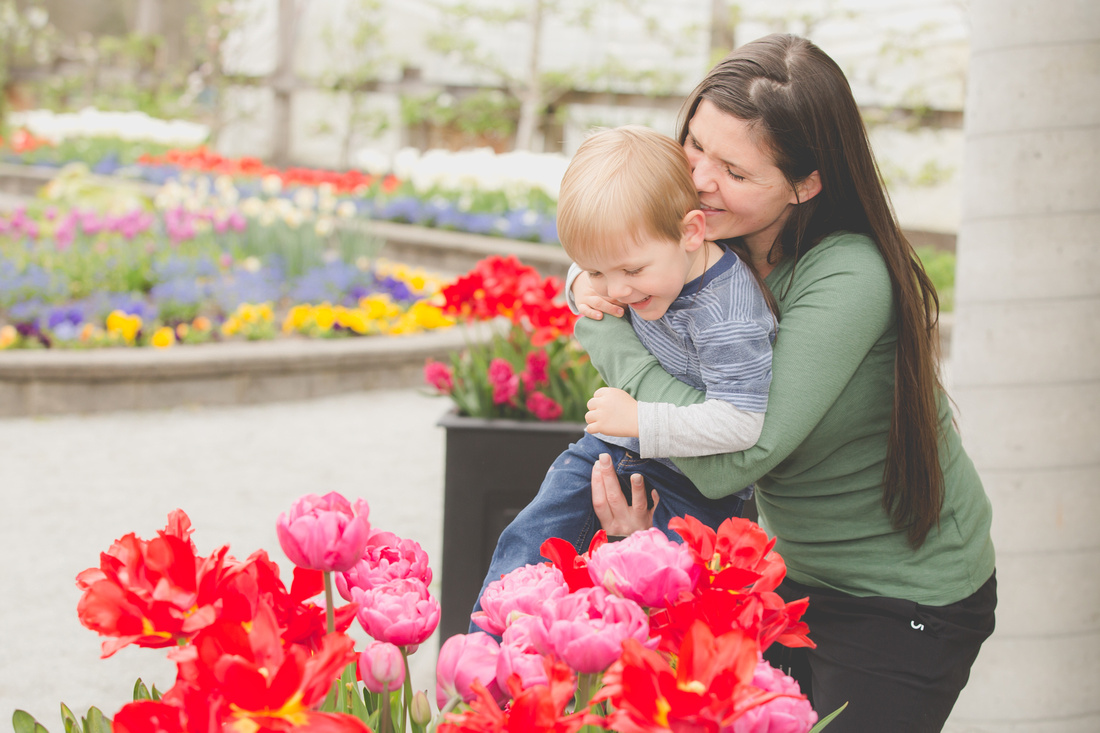 Fun Ideas for Mother's Day Mini Photo Sessions