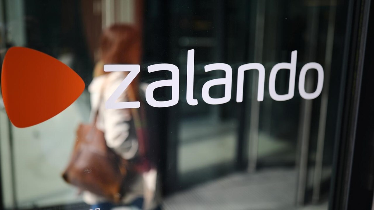 Estudo de Caso Como a Zalando Revolucionou a Experiência do Cliente com IA Generativa e Personalização em Escala_2 Estudo de Caso Como a Zalando Revolucionou a Experiência do Cliente com IA Generativa e Personalização em Escala_2