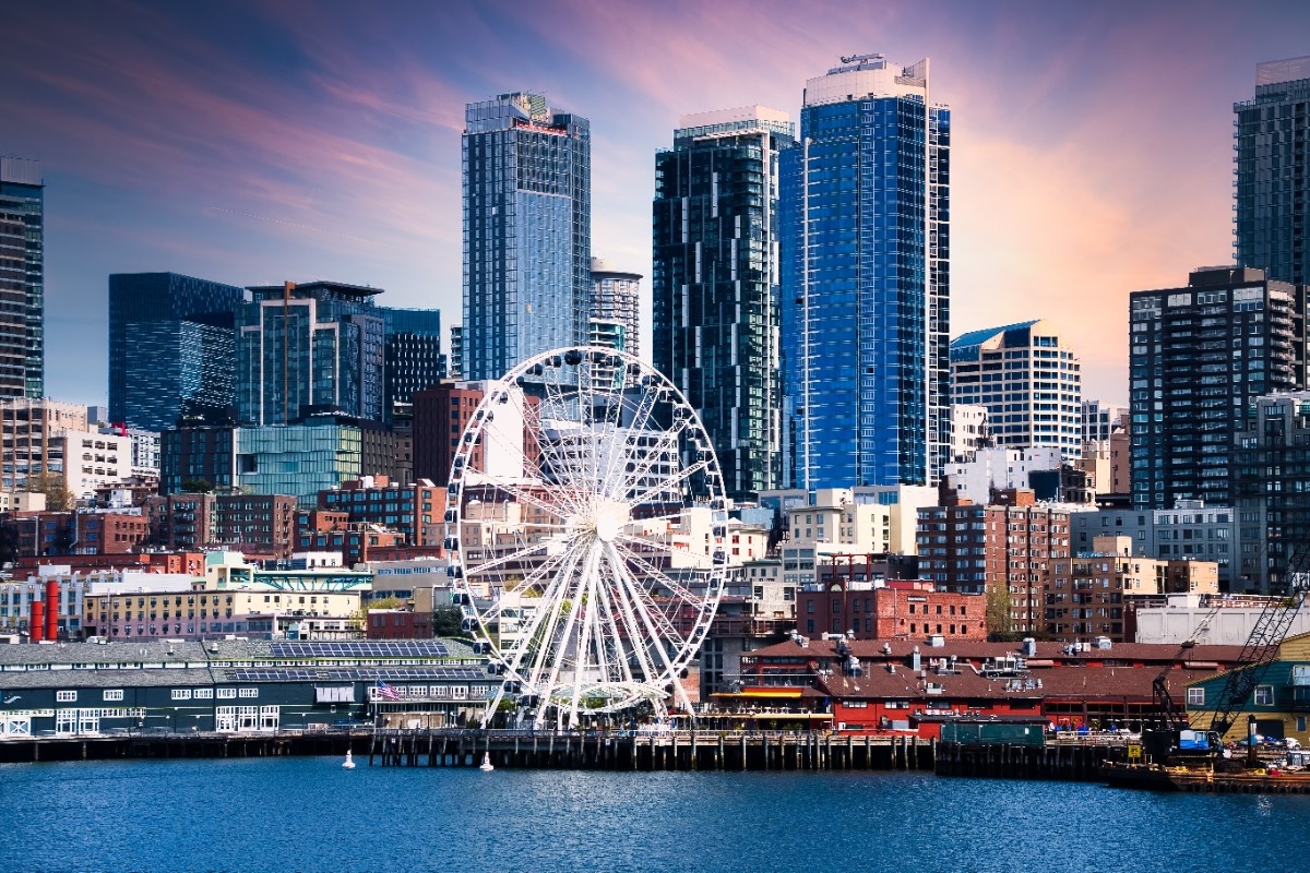 Scenic view of the Downtown Seattle skyline and the great wheel in Washington