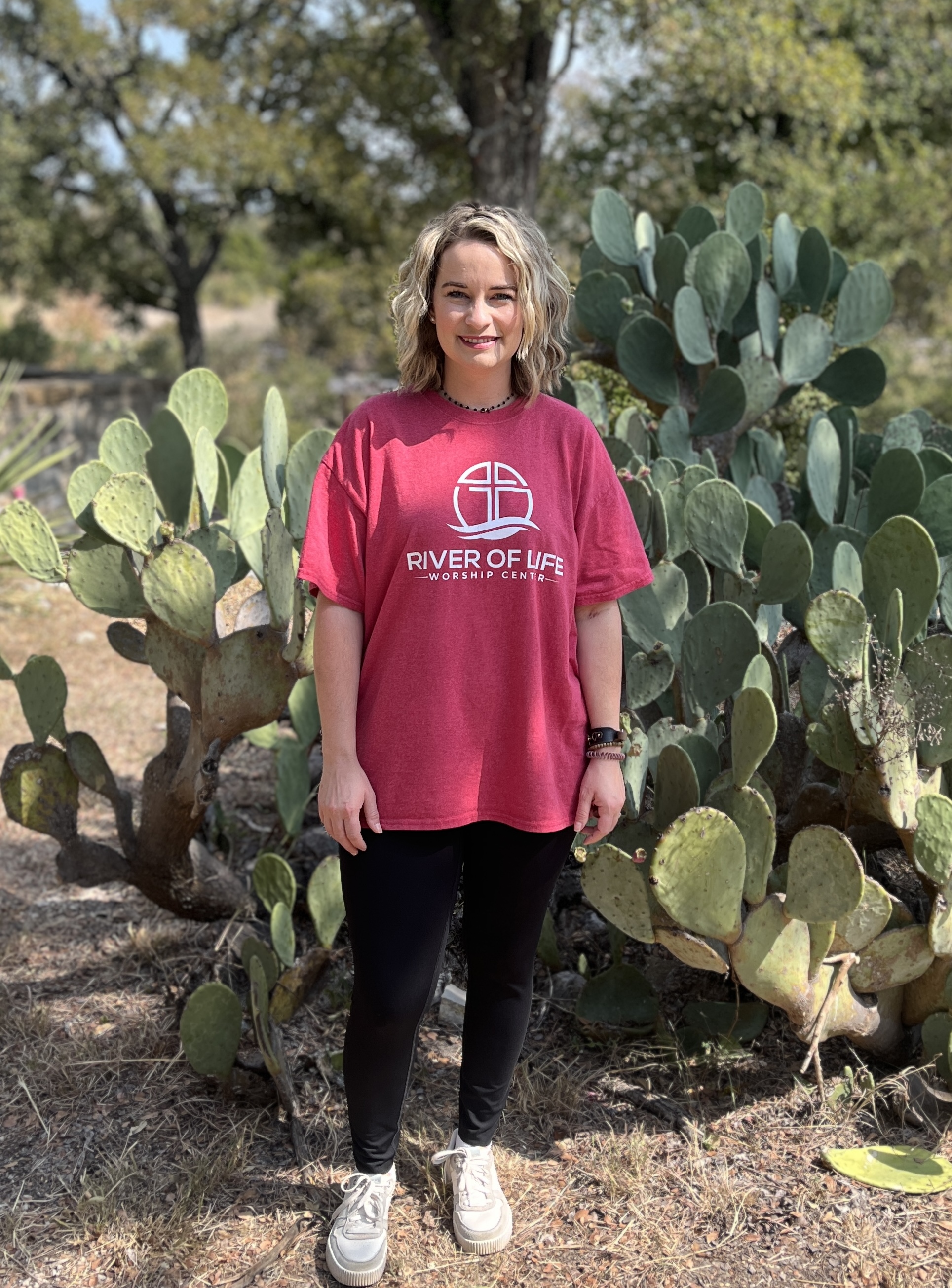 Jessica English, founder of Fight for our Health. I am a mother, pastors wife and entrepreneur. After years of chronic pain, emotional exhaustion, and unanswered medical questions,