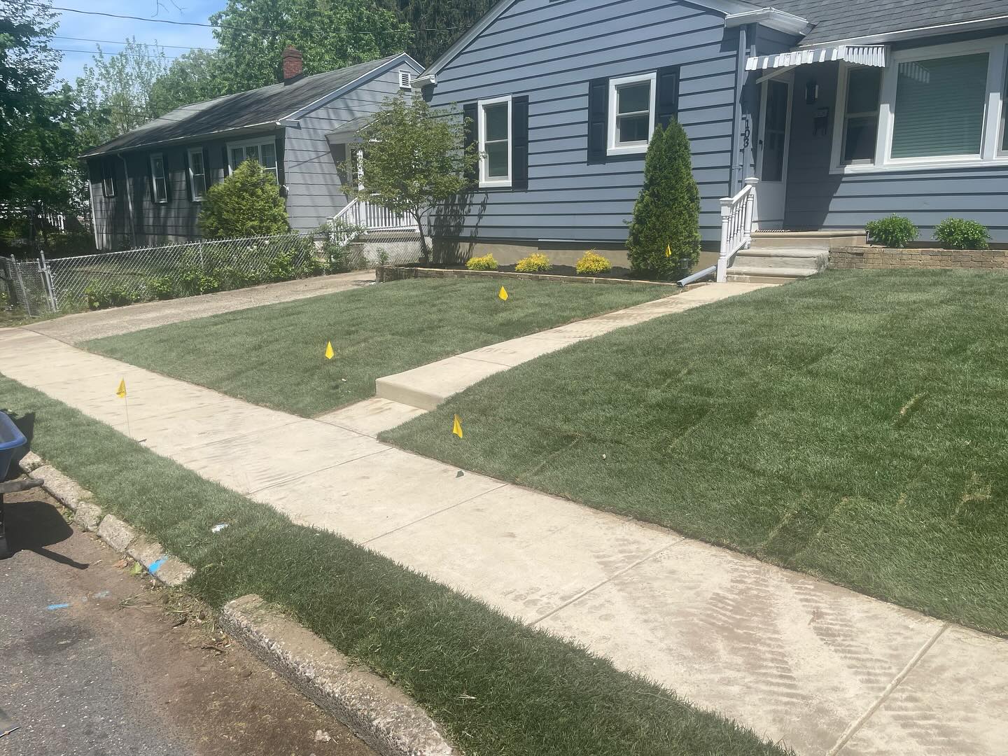 Residential Front Yard Maintenance