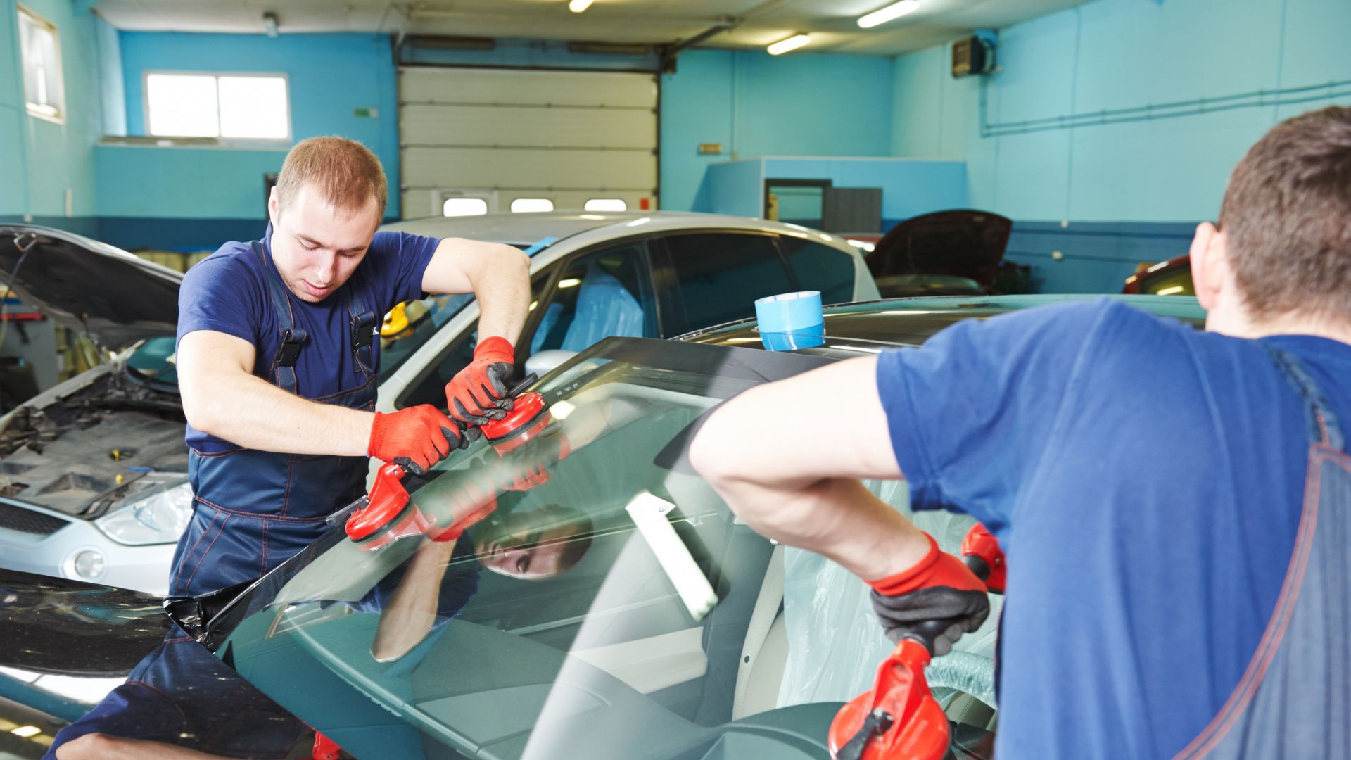 auto glass repair and windshield replacement services auto glass repair and windshield replacement services