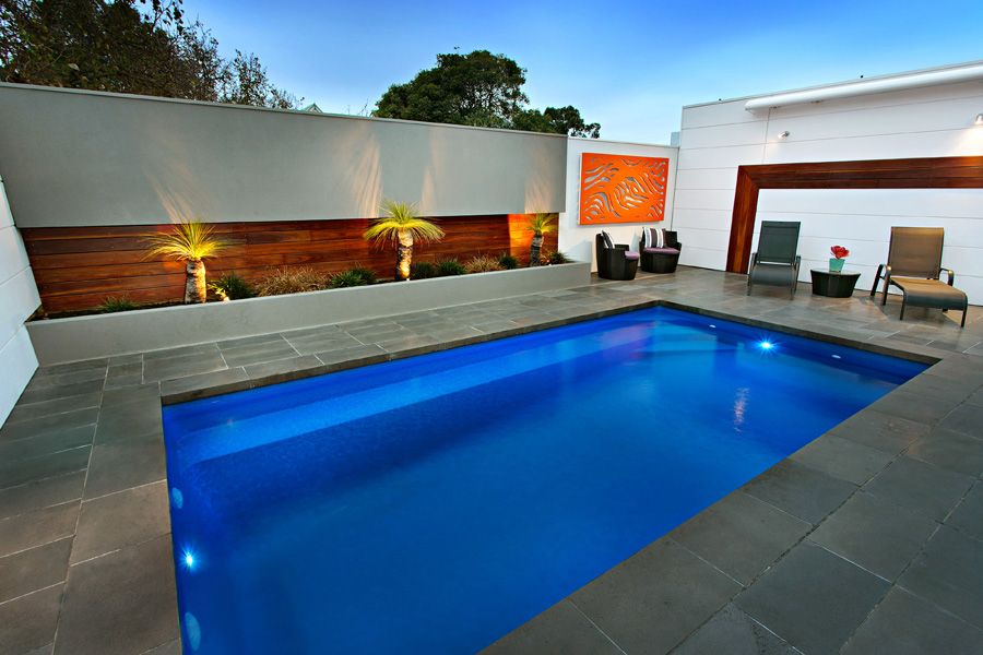 Low maintenance fiberglass pool