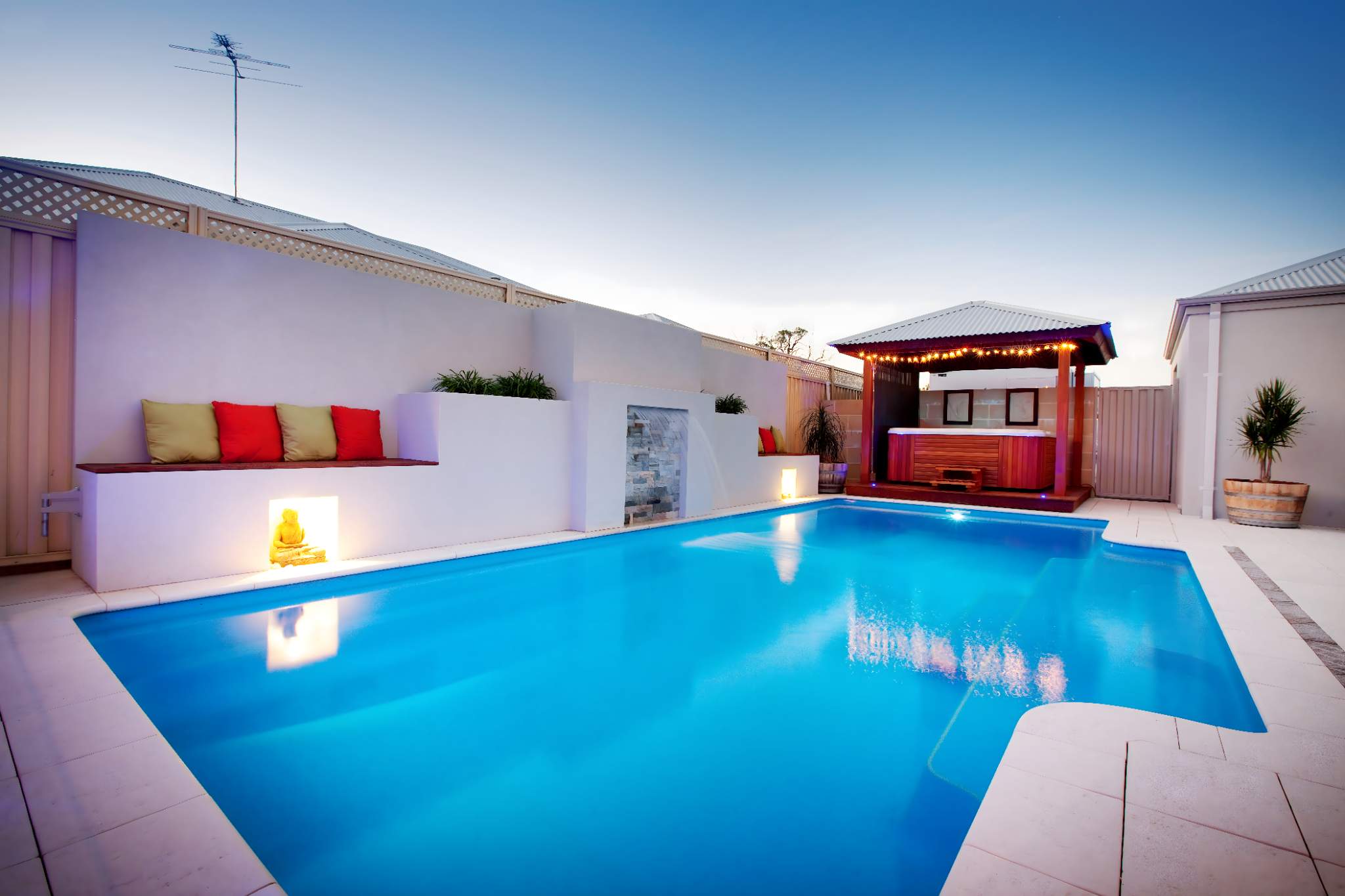 Fiberglass pool quick installation