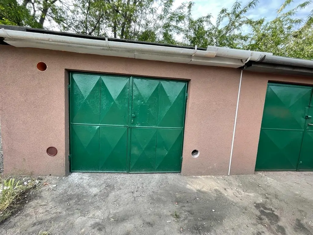 Modern House Roofing