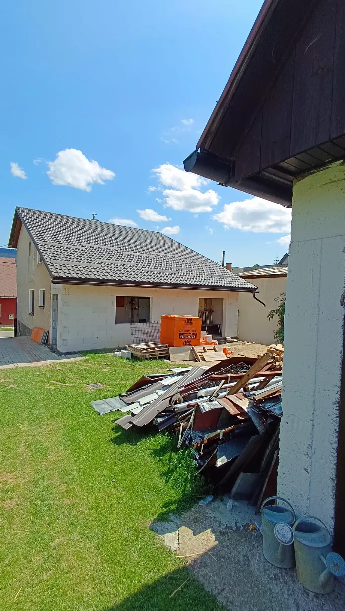 Modern House Roofing