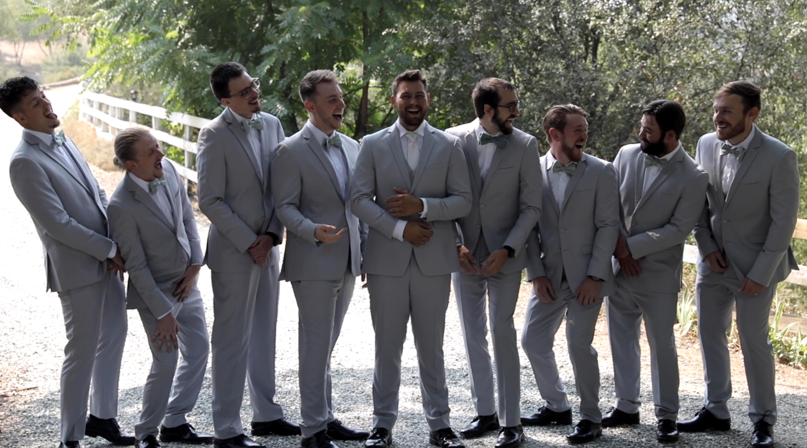 Groomsmen without phones in their pockets