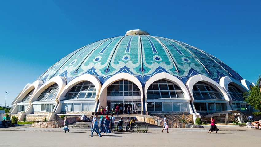 Chorsu bazaar in Tashkent