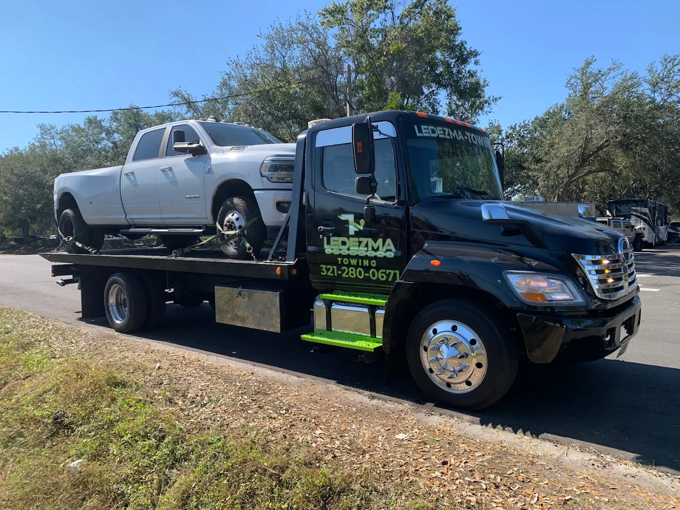 Ledezma Towing tow truck fleet