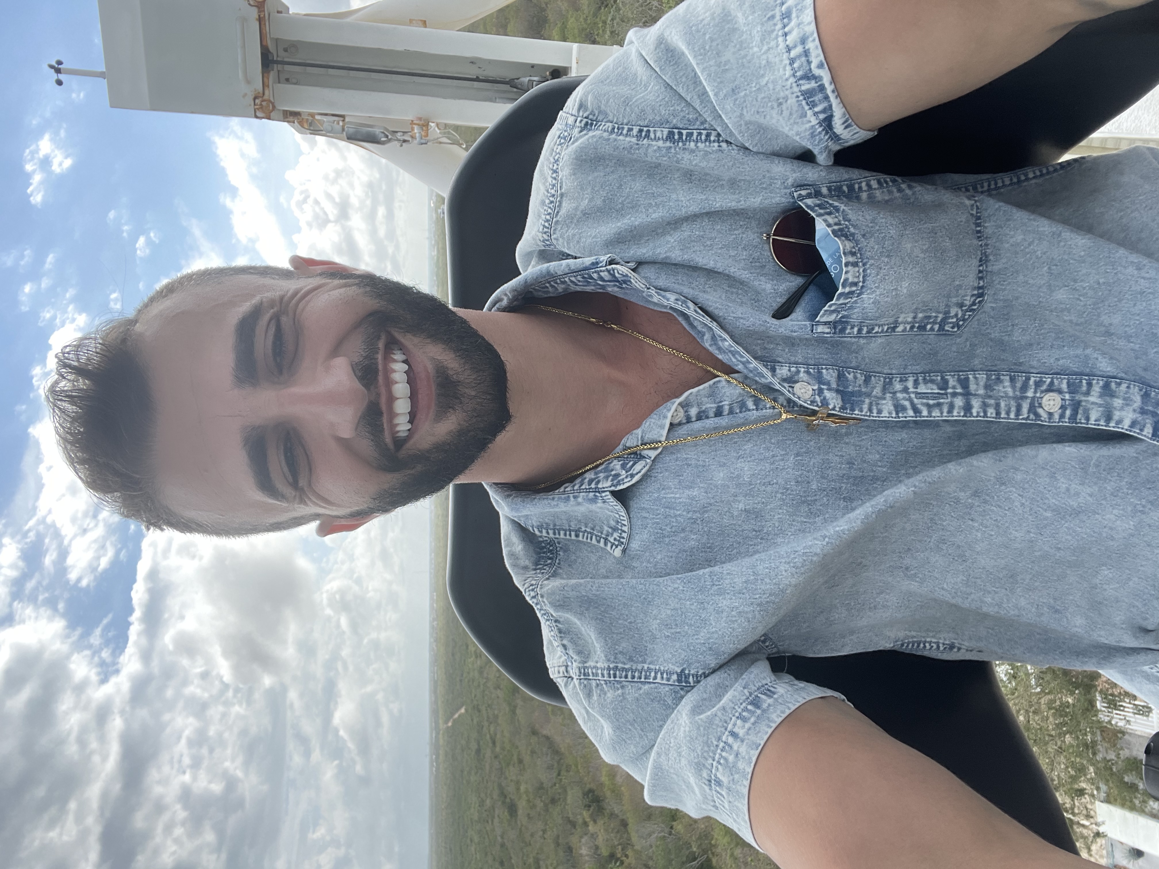 After 10 years in the marketing space. Yousif Alias has dedicated his time to helping businesses and salespeople to understand the value of paid ads and automated systems to generate time freedom and wealth. 