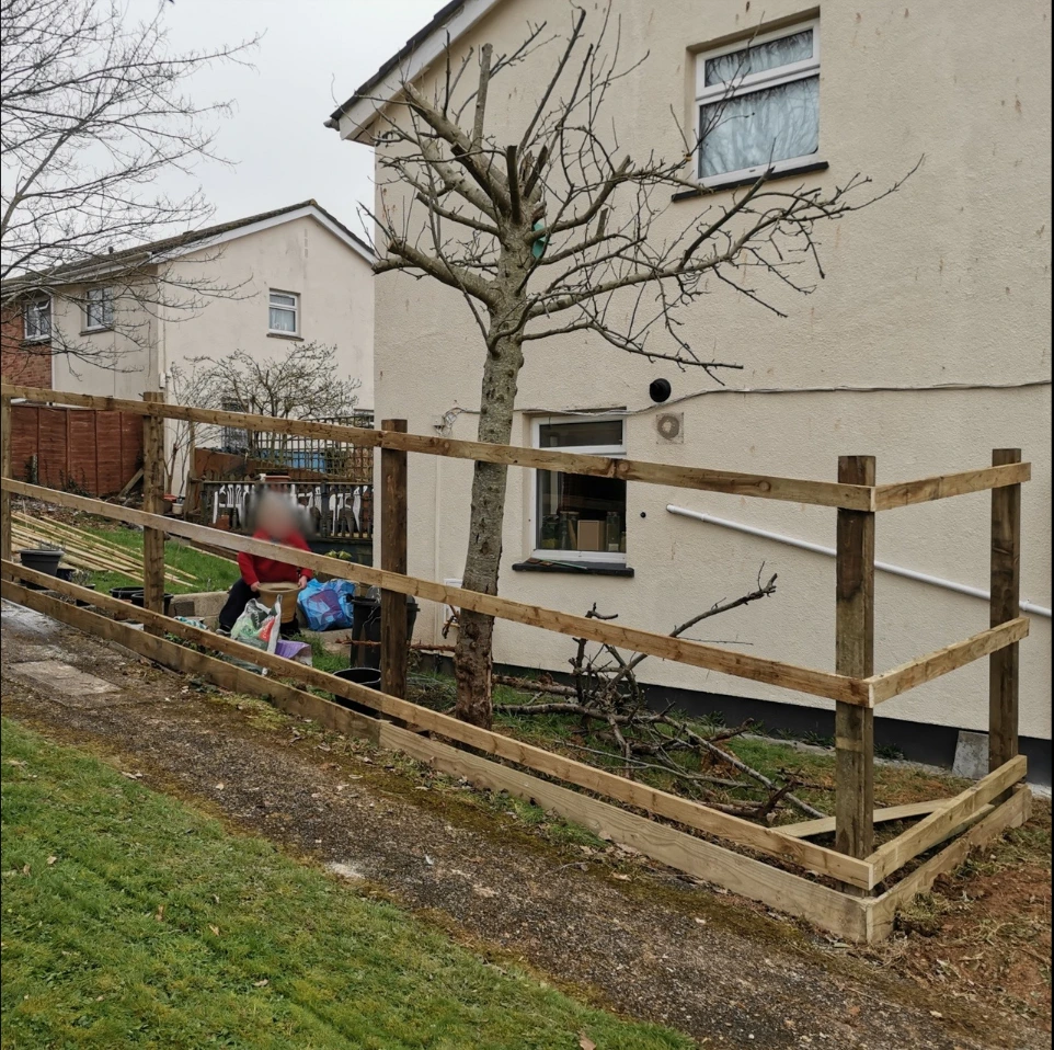 fence being built by moore dunn fencing in torquay devon