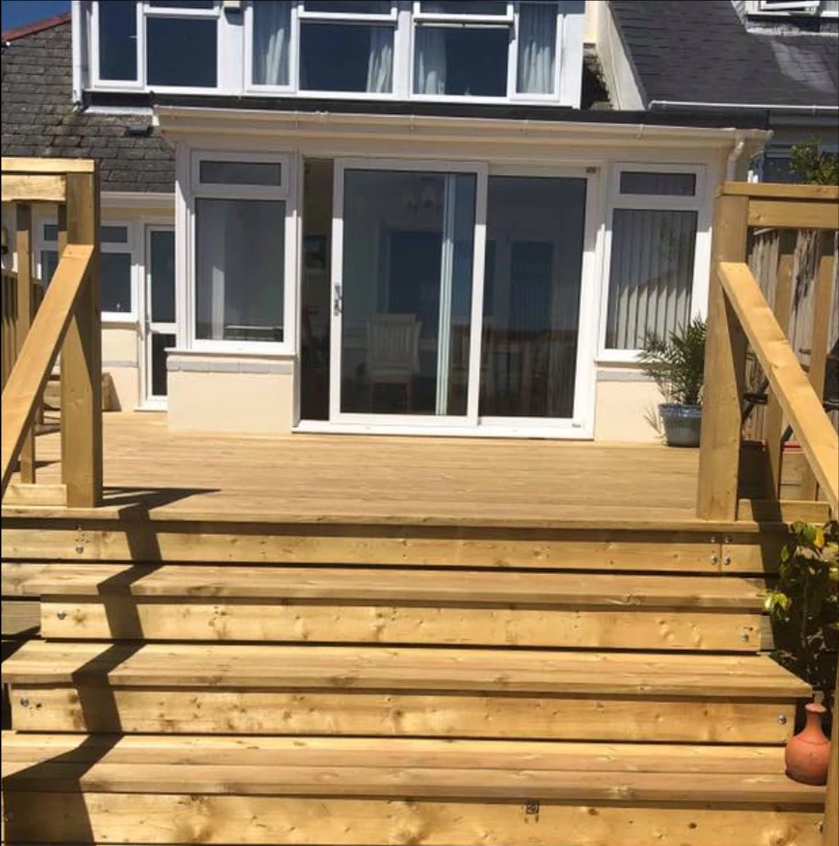 deck finished being built by moore dunn fencing in torquay devon