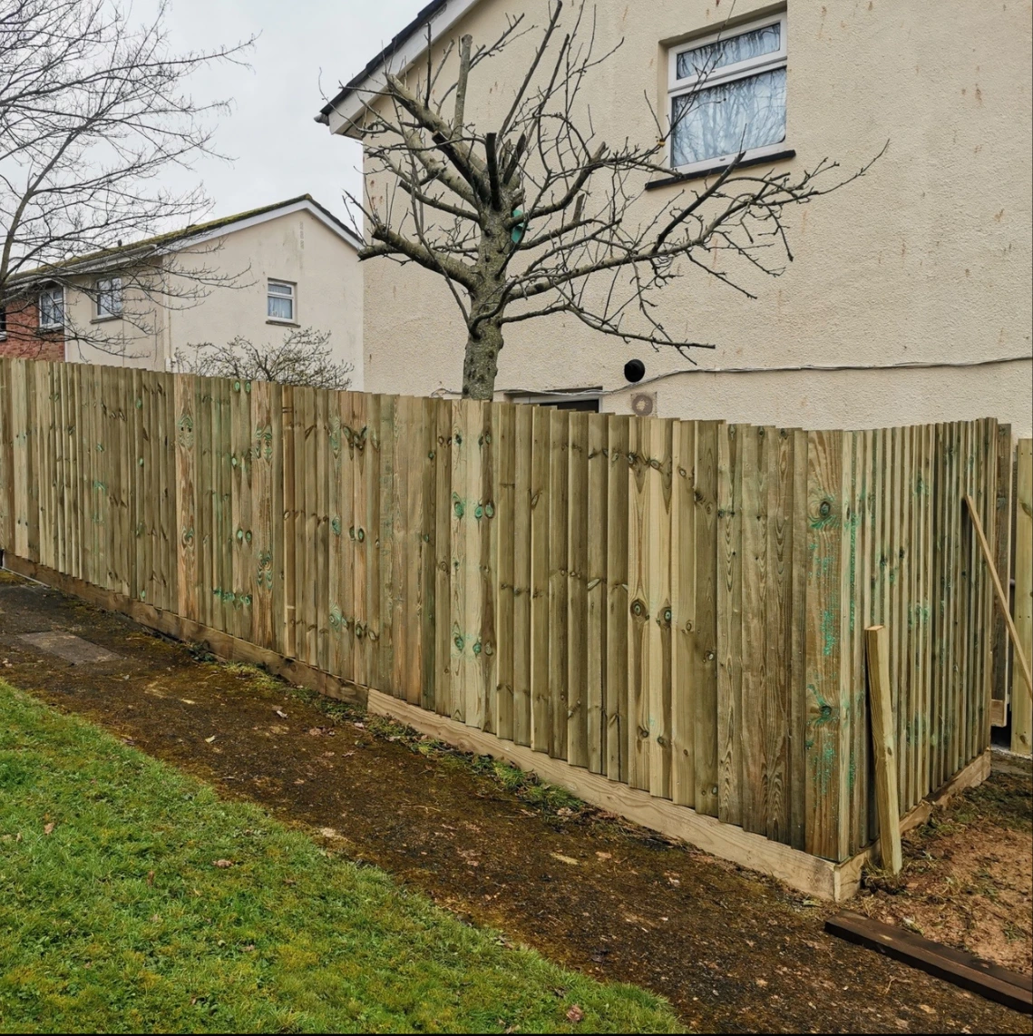 fence finished being built by moore dunn fencing in torquay devon