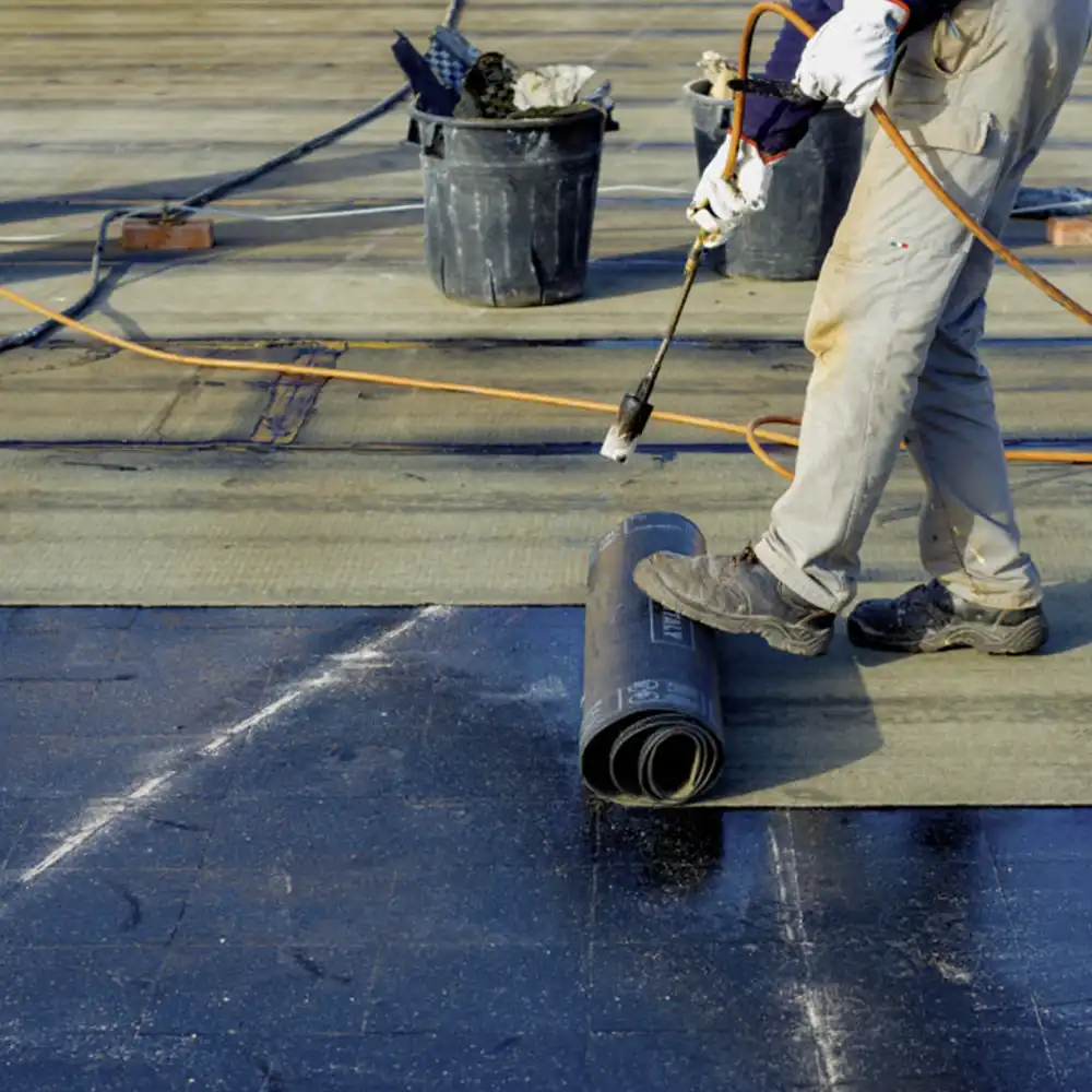Étanchéité toiture. Ce couvreur local proche de vous maîtrise le travail d'étanchéité pour garantir un toit durable et une maison bien protégée de toutes fuites et dommages possibles causés par les climats extrêmes.