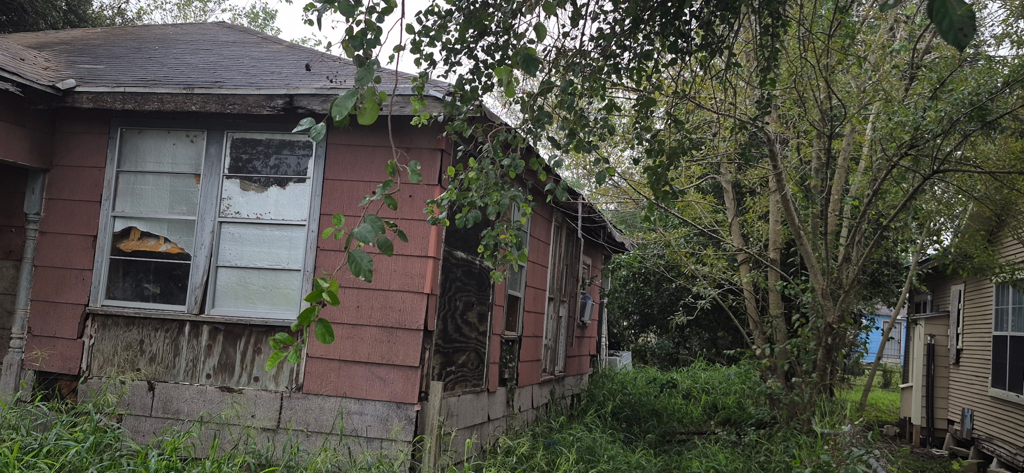 905 Marigold St Mathis, TX Front of House