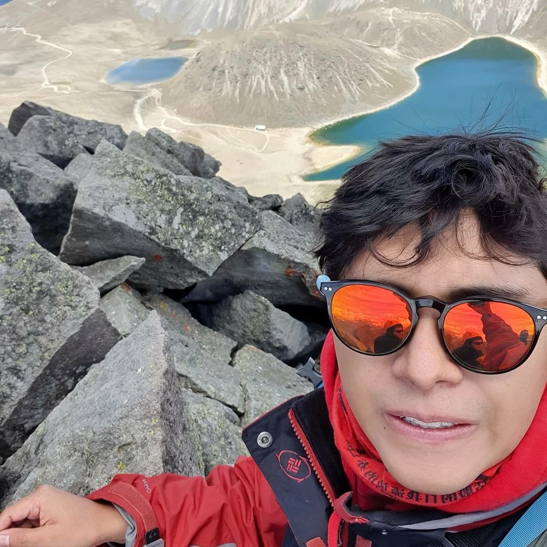 Biologist with a Ph.D. from UNAM, specializing in conservation biology and sustainable practices. Combining expertise in biodiversity conservation with a passion for mountaineering, I am dedicated to studying and preserving Mexico's national protected environments. I strive to integrate scientific research with outdoor exploration to promote environmental awareness and conservation efforts.