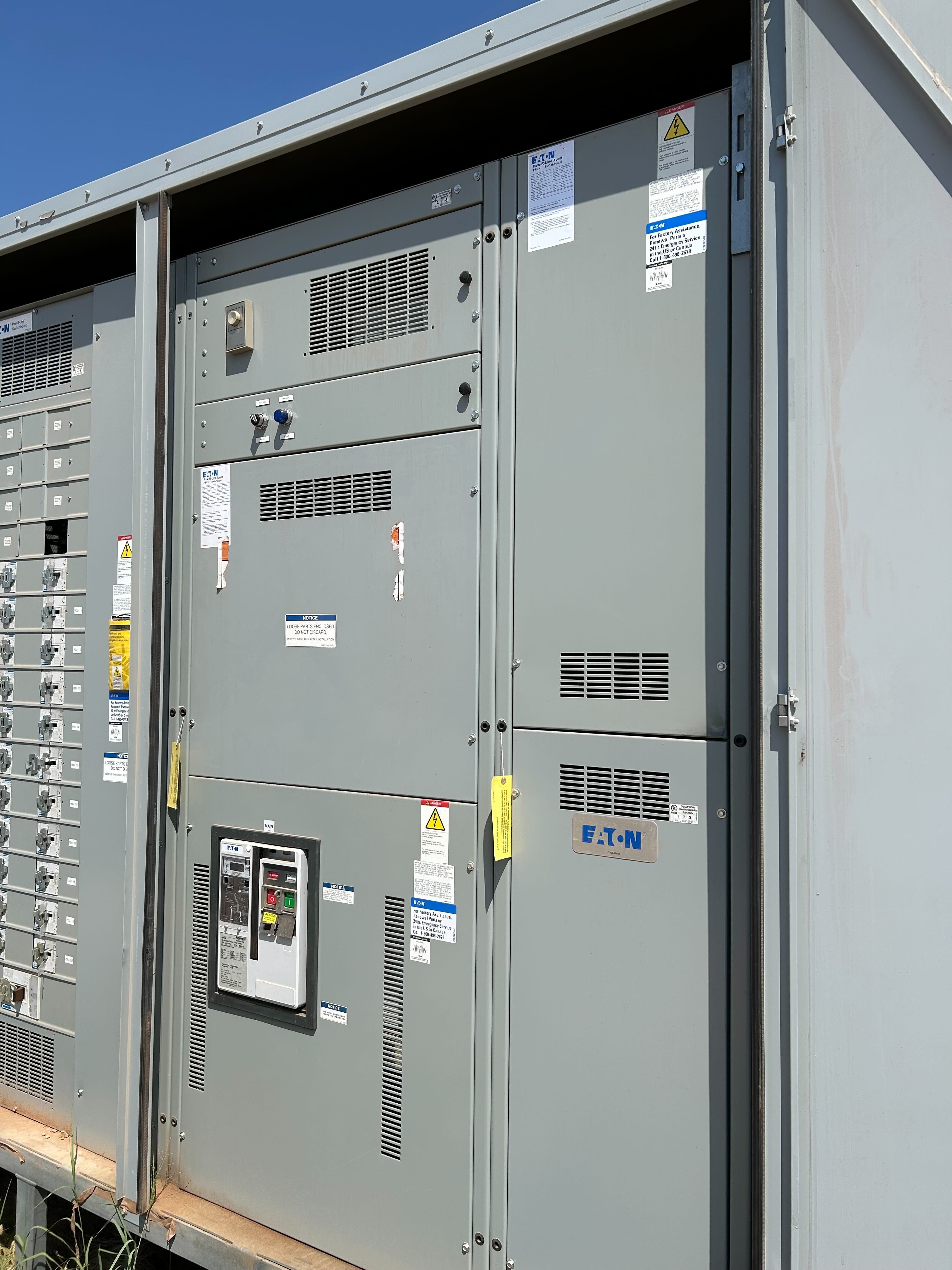 EATON POW-R-LINE XPERT (PRLX) SWITCHBOARDS LOW-VOLTAGE DISTRIBUTION SWITCHBOARD EATON POW-R-LINE XPERT (PRLX) SWITCHBOARDS LOW-VOLTAGE DISTRIBUTION SWITCHBOARD