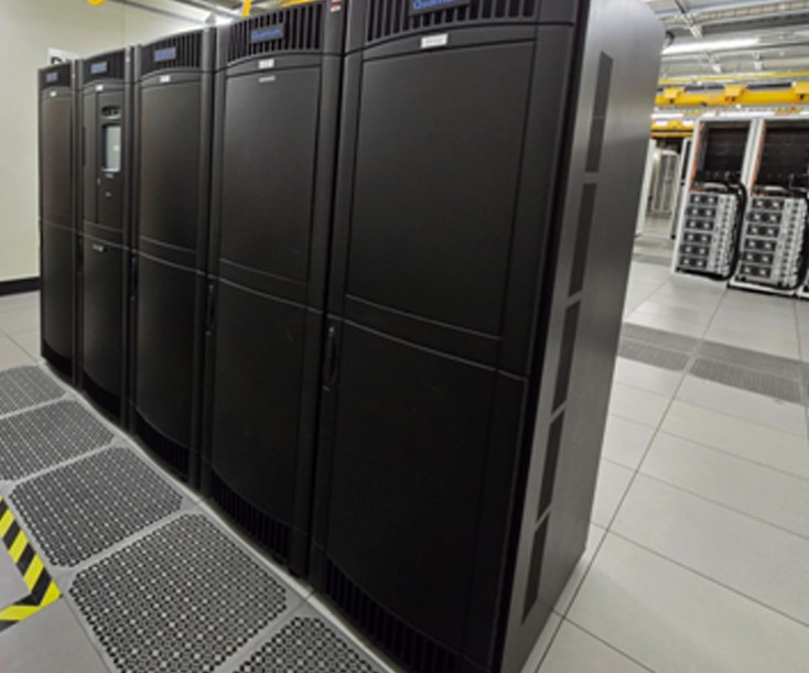 QUANTUM SCALAR I2000/I6000 LIBRARY 1,500 SLOTS. 12 DRIVES. DUAL ROBOT