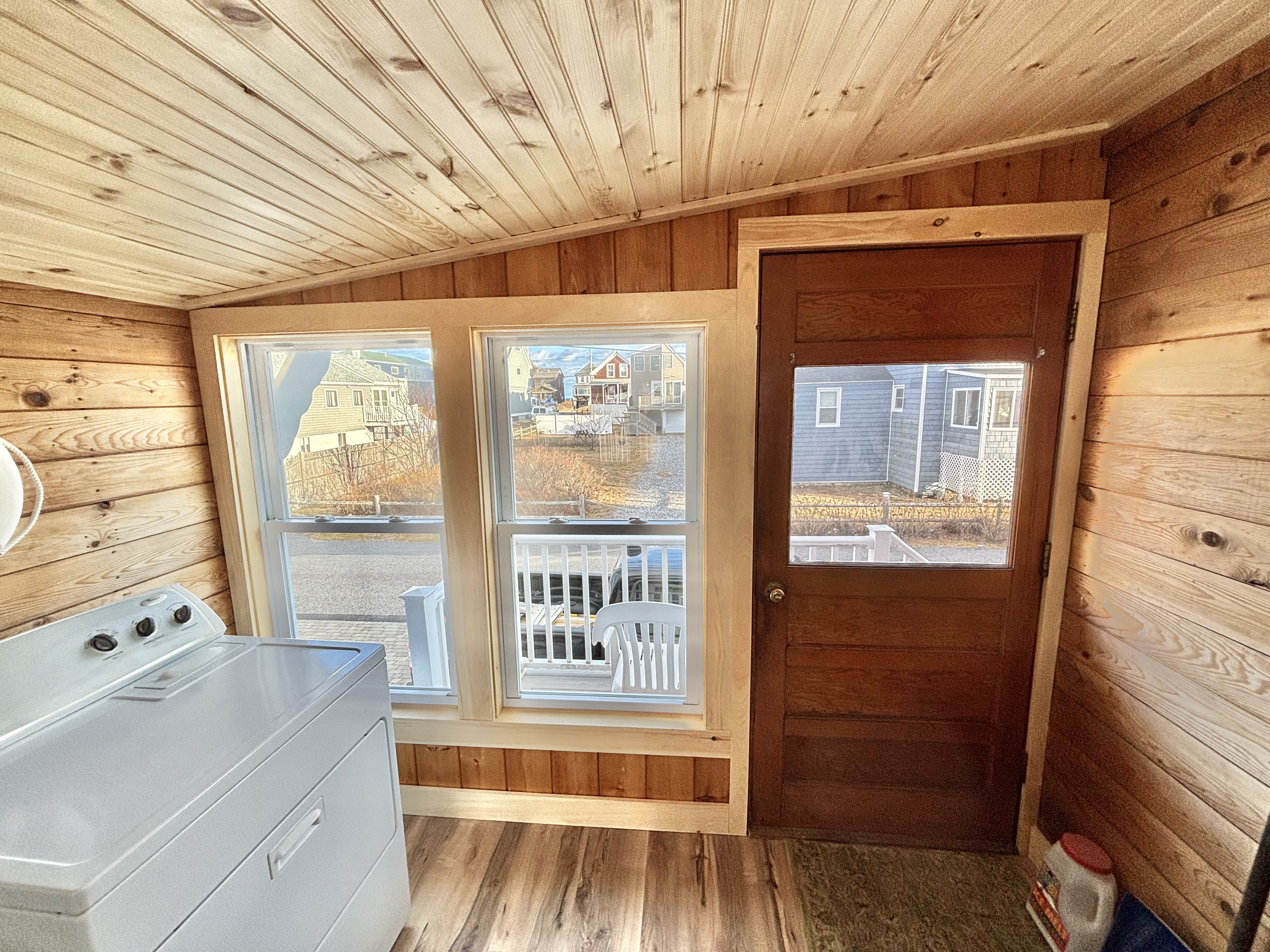Screen door installation